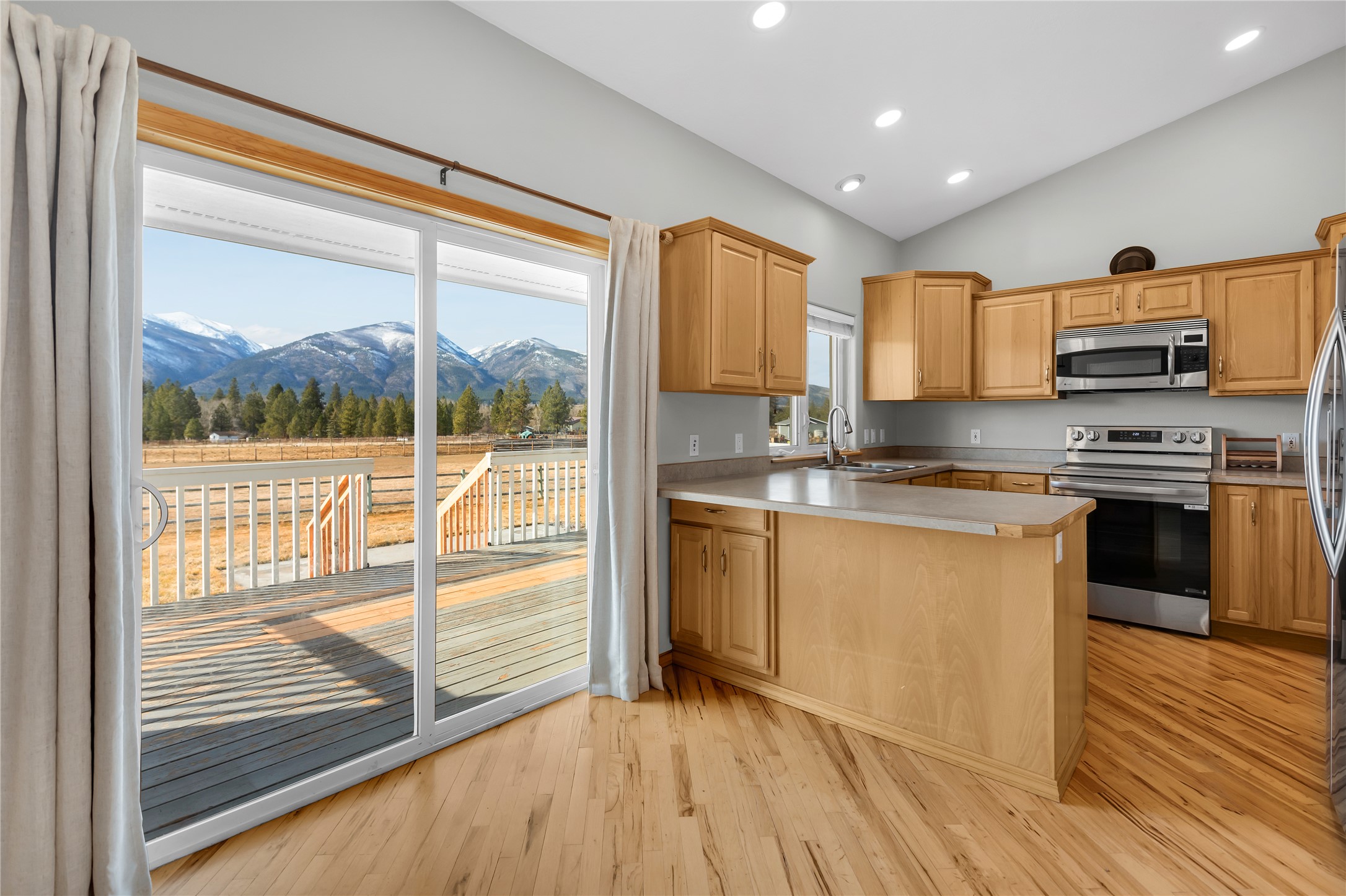 193 Cormoret Loop Property Photo 9