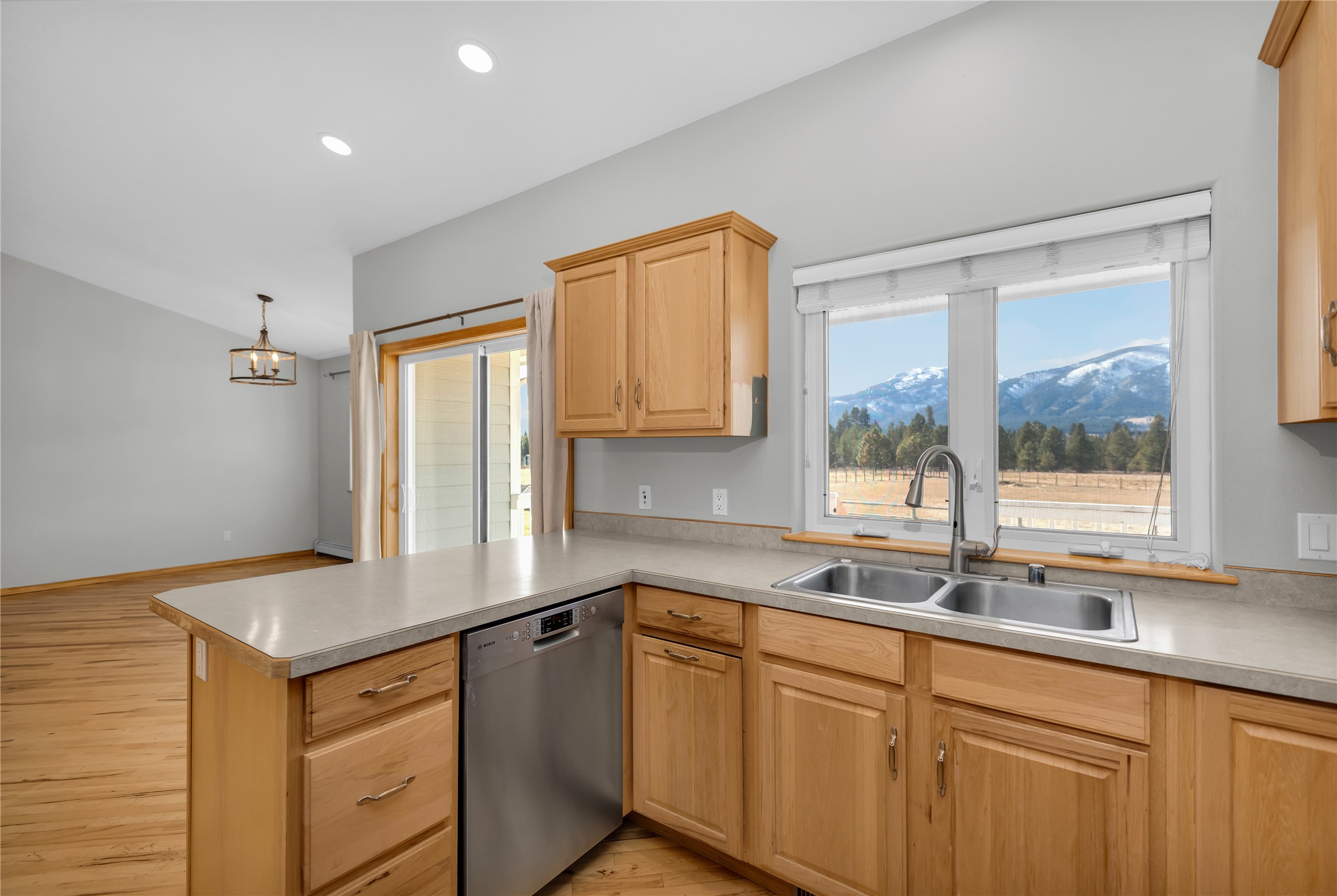 193 Cormoret Loop Property Photo 12