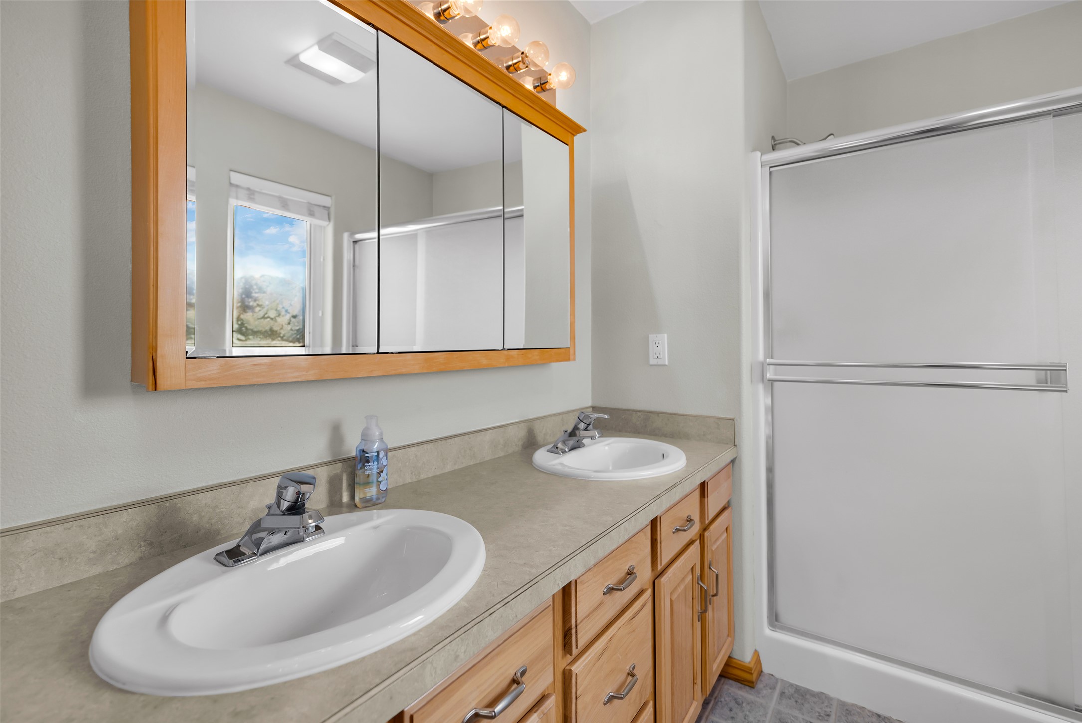 193 Cormoret Loop Property Photo 24