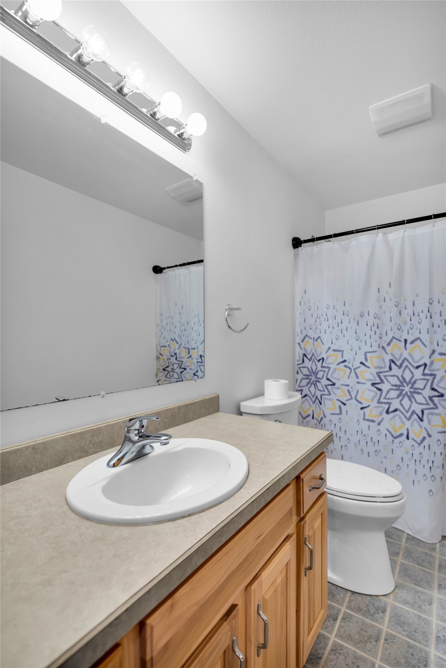 193 Cormoret Loop Property Photo 32