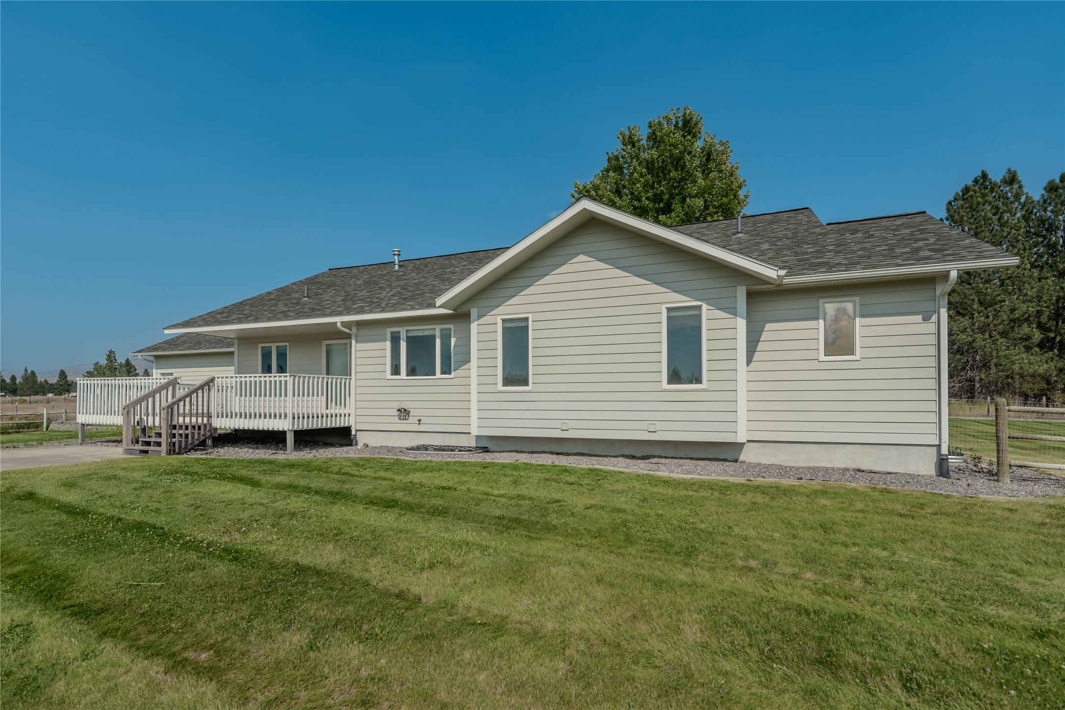 193 Cormoret Loop Property Photo 56