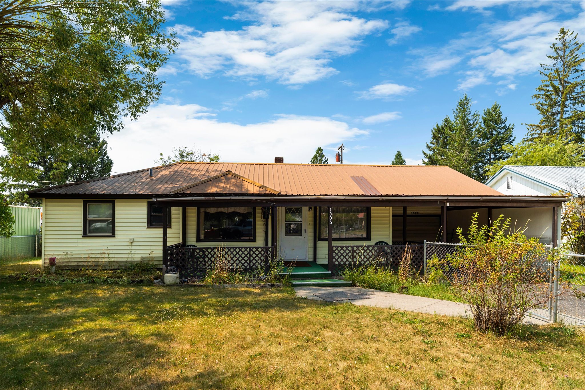 1506 4th Avenue W Property Photo 1