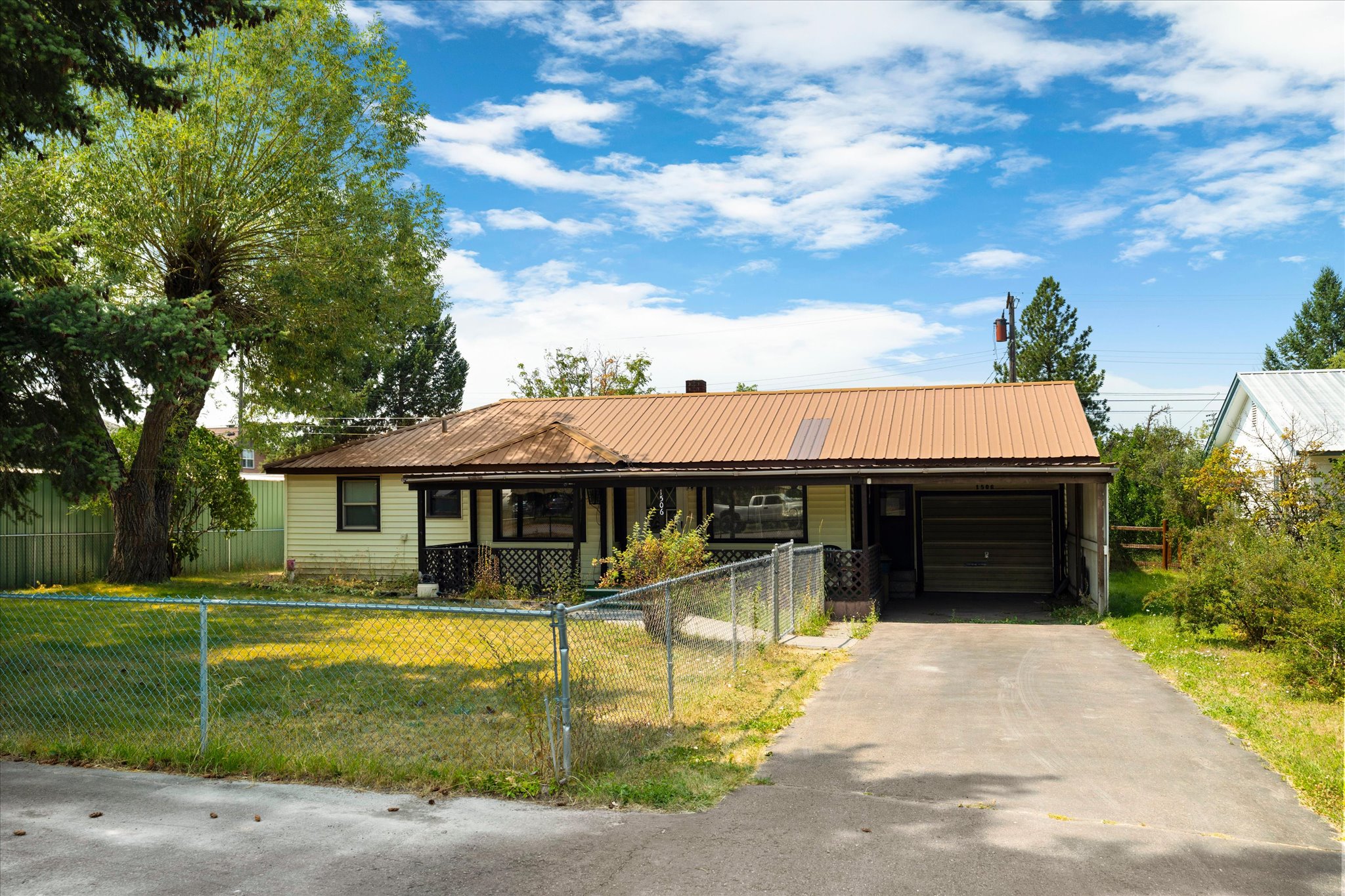 1506 4th Avenue W Property Photo 2