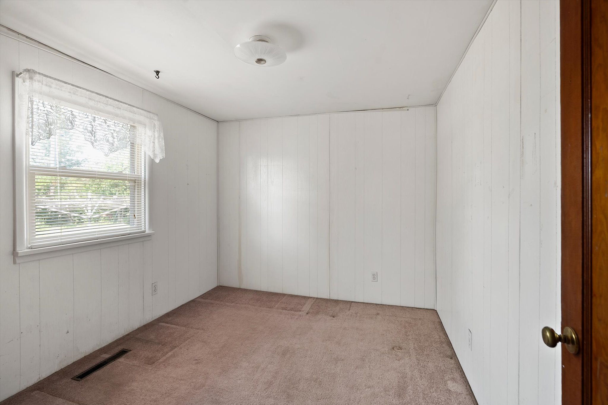 1506 4th Avenue W Property Photo 20