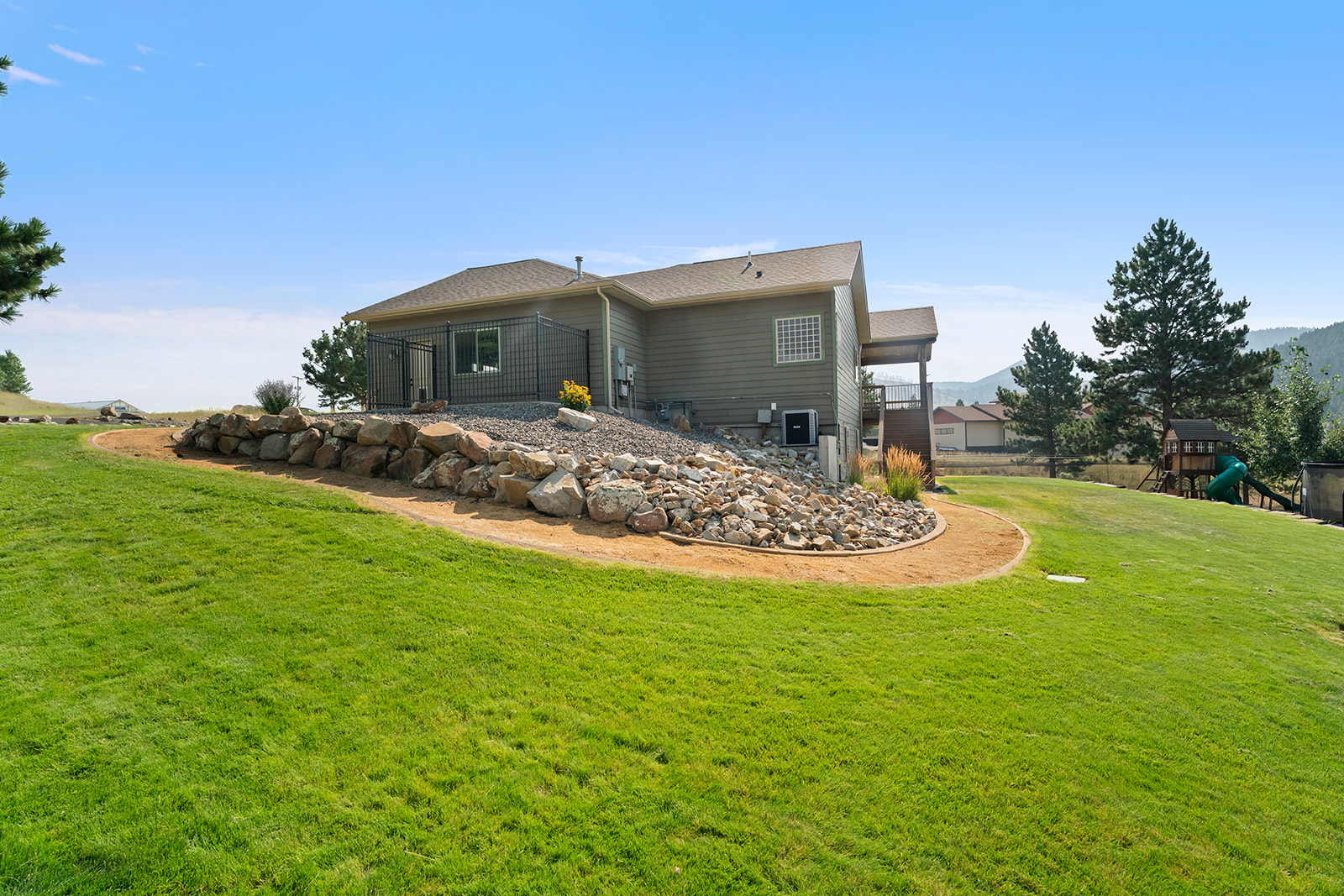4745 Wagner Place Property Photo 8
