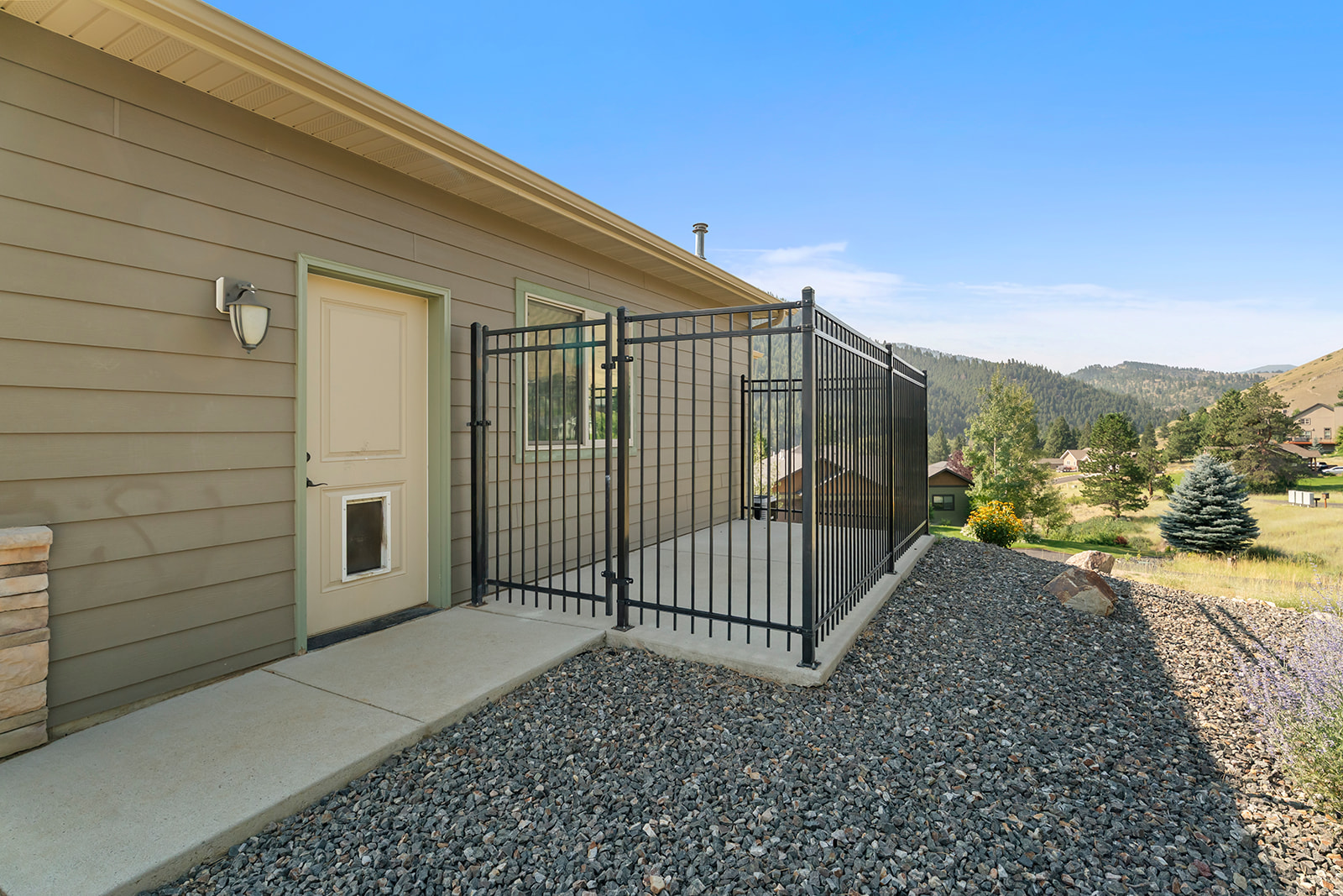 4745 Wagner Place Property Photo 15