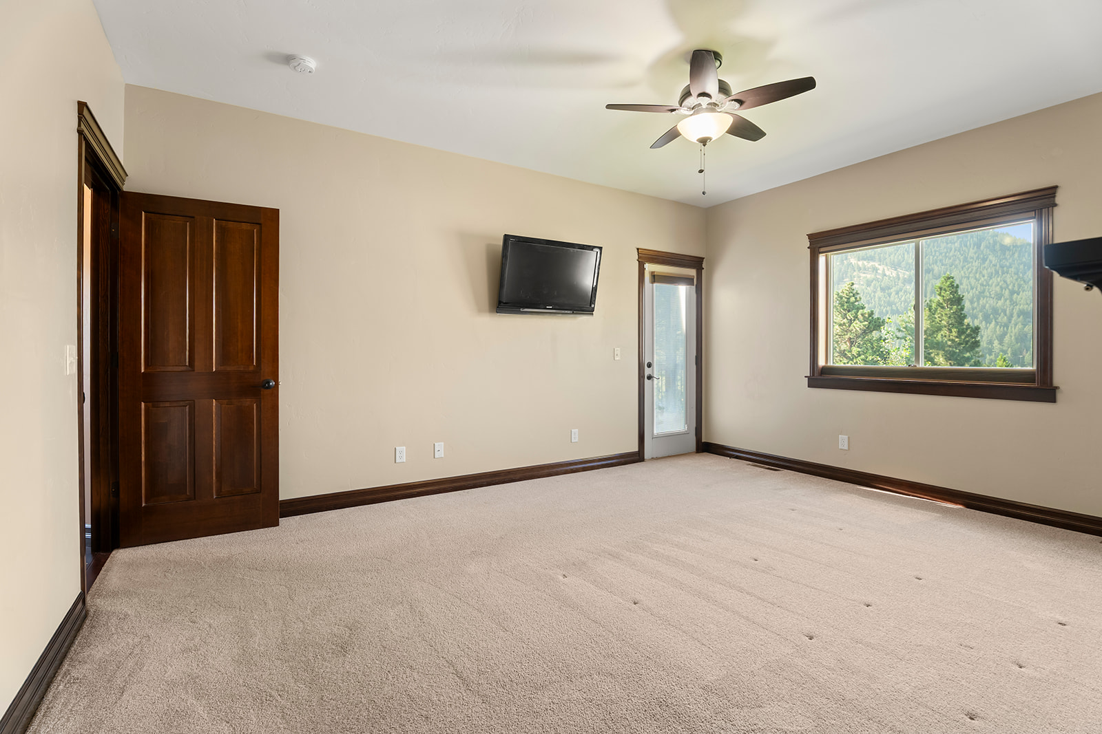 4745 Wagner Place Property Photo 33