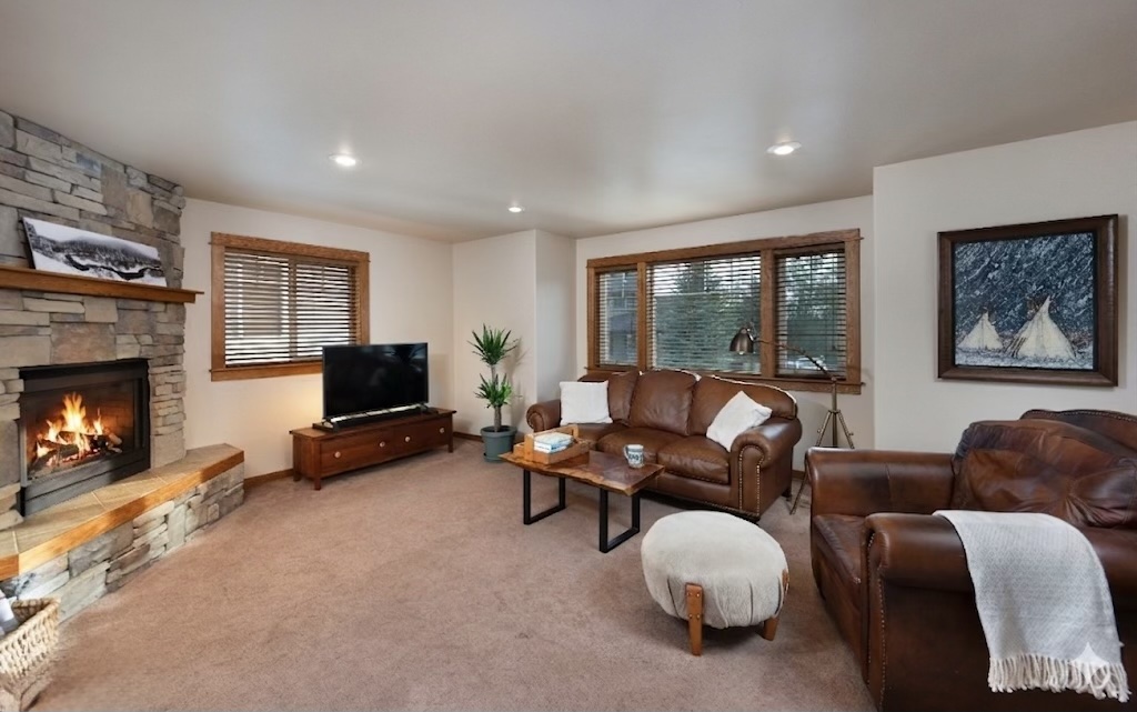 2224 Sourdough Road Property Photo 6