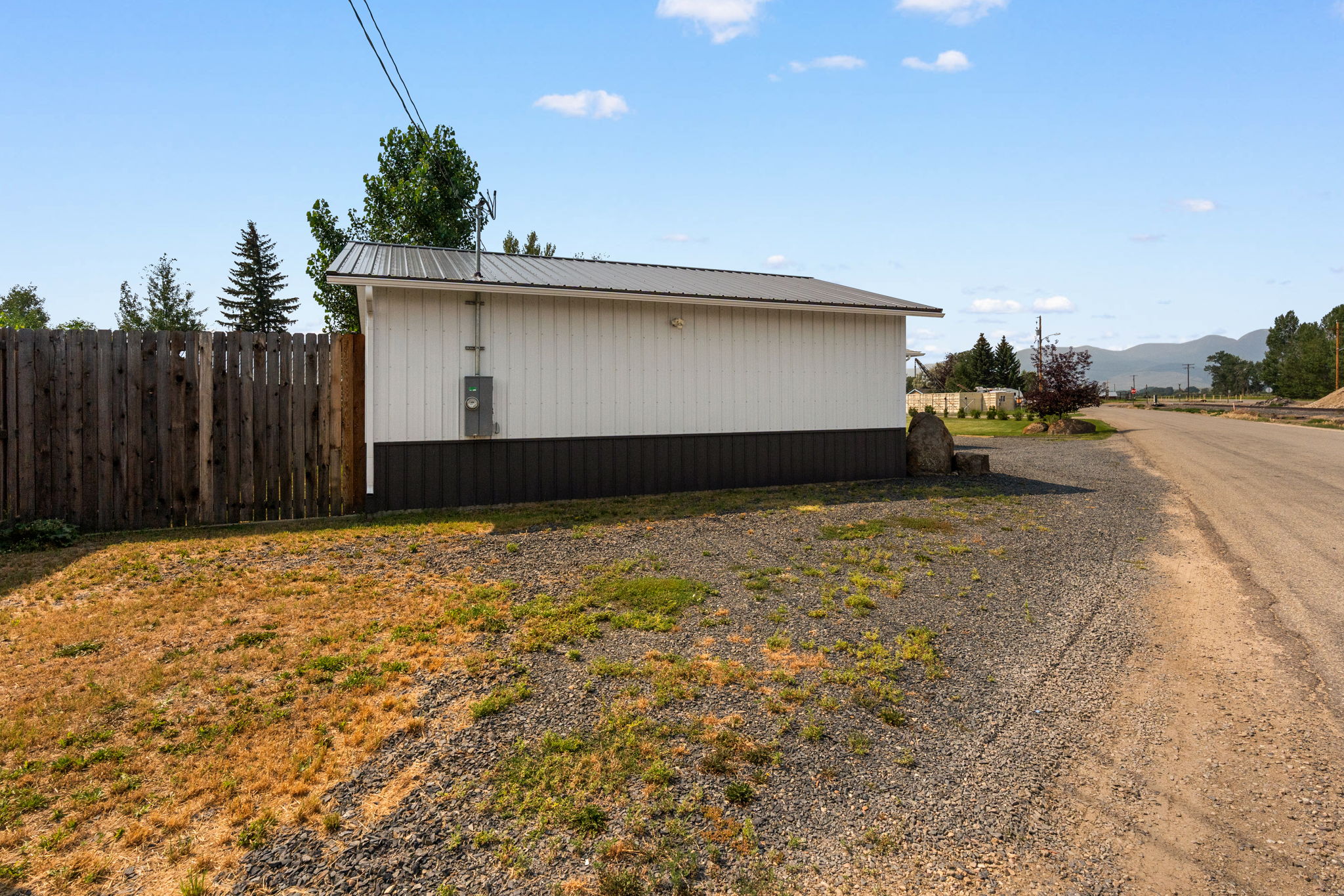 10 Lake Road Property Photo 35