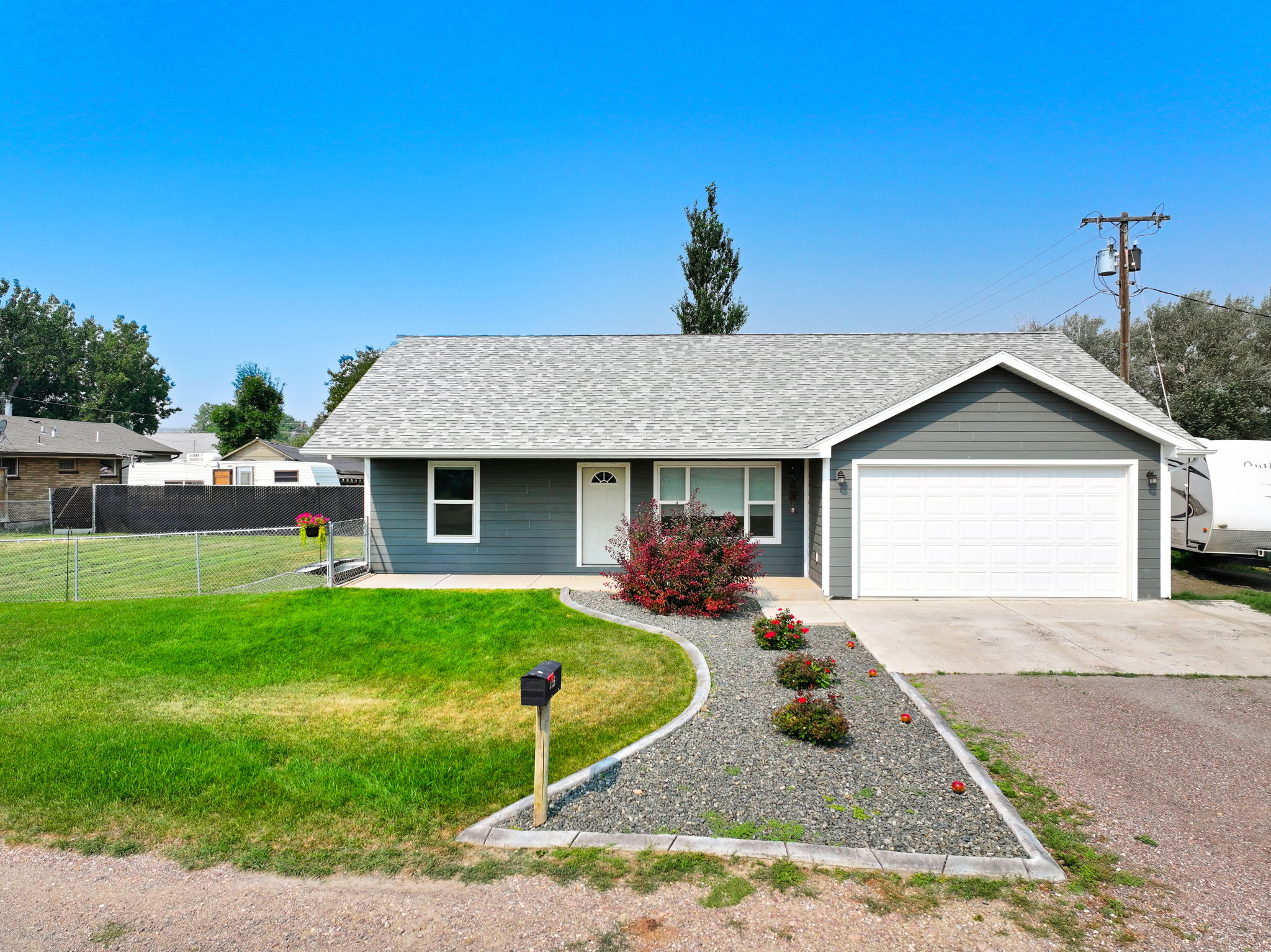 2216 Central Avenue W Property Photo 2
