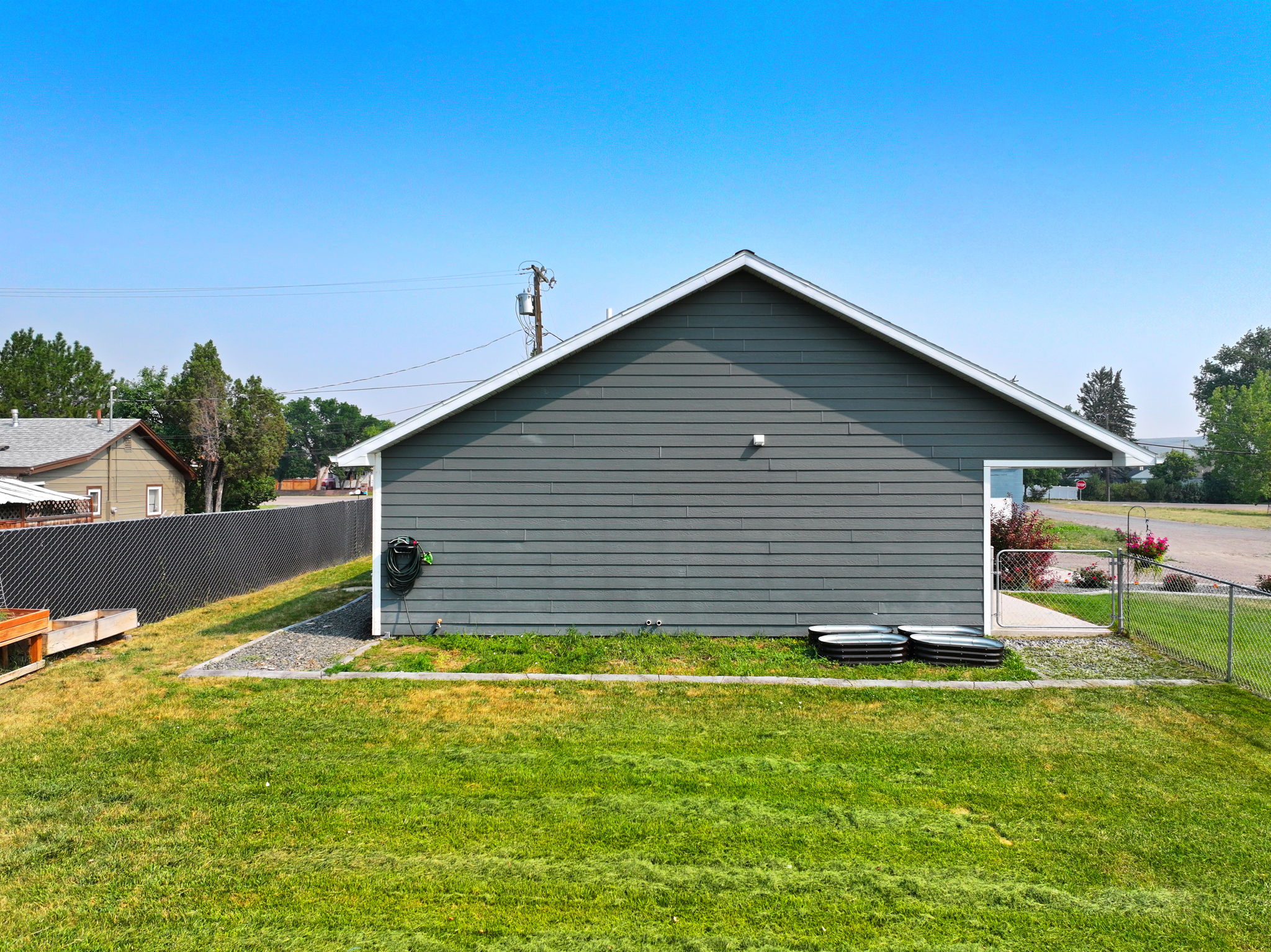 2216 Central Avenue W Property Photo 21