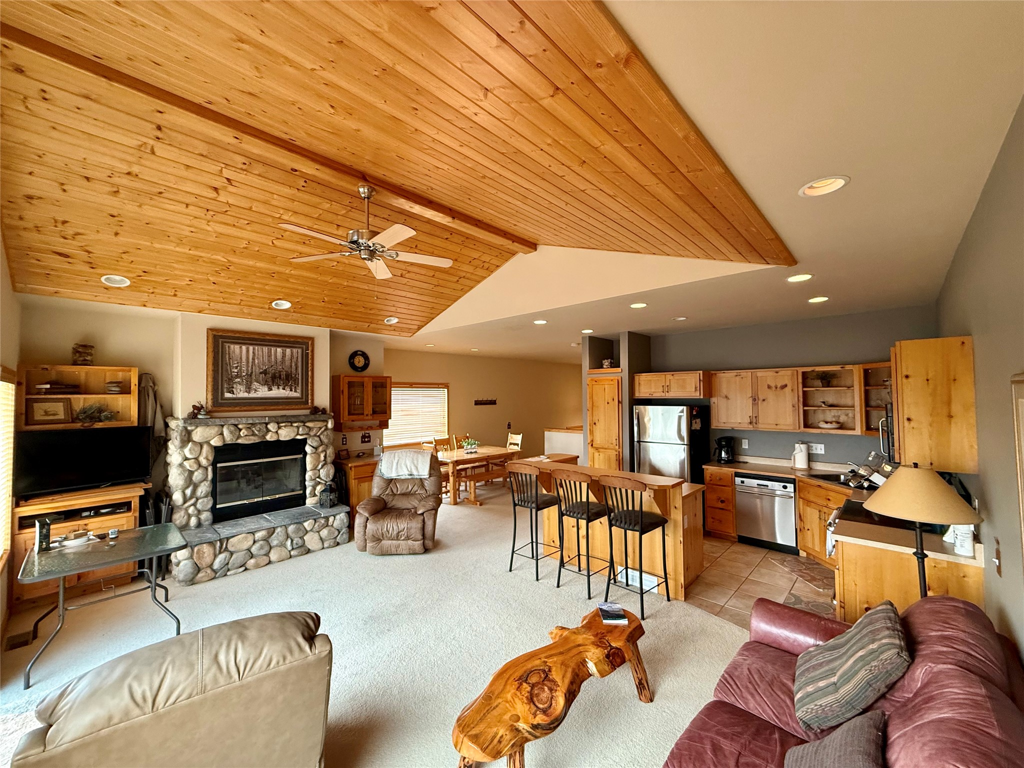 115 Colter Loop Property Photo 2