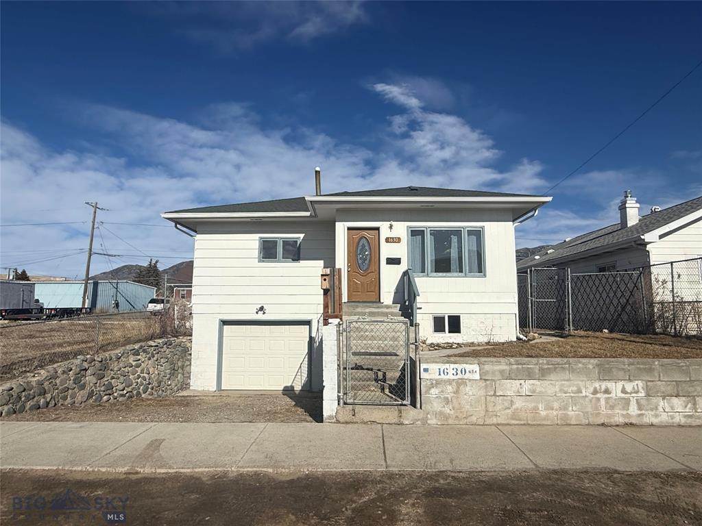 1630 Phillips Avenue Property Photo 1