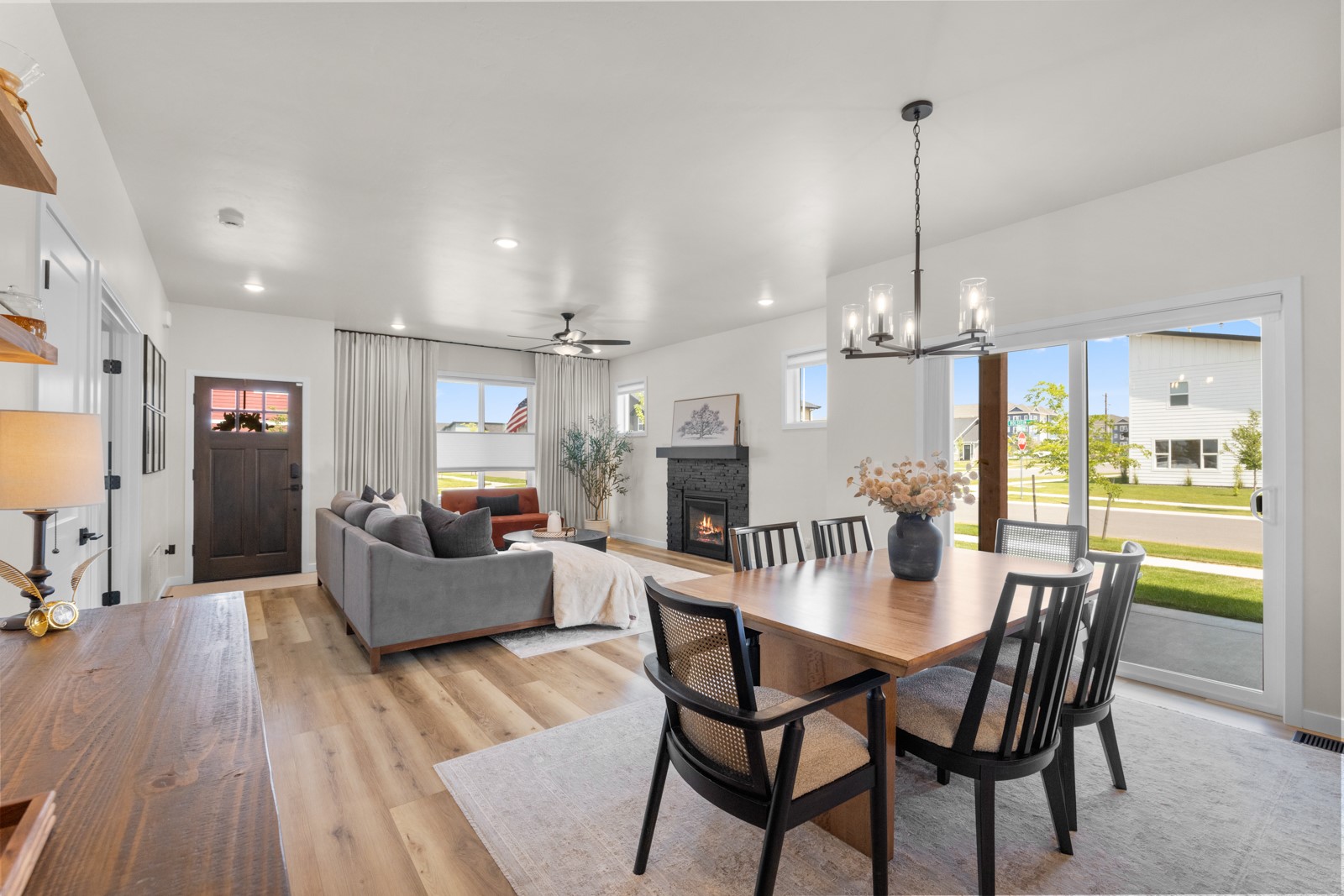 702 August Way Property Photo 4
