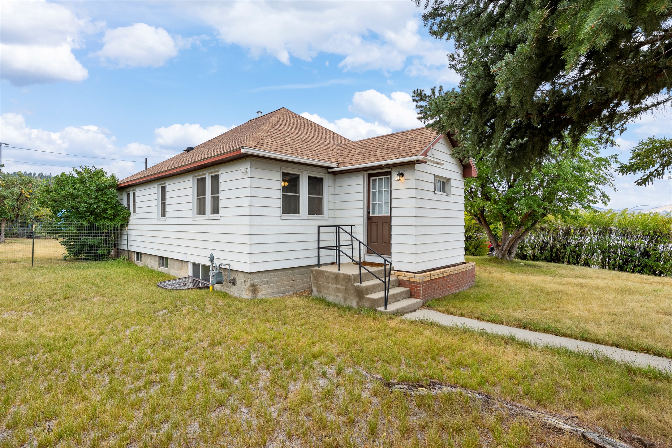 2335 Cannon Street Property Photo 1