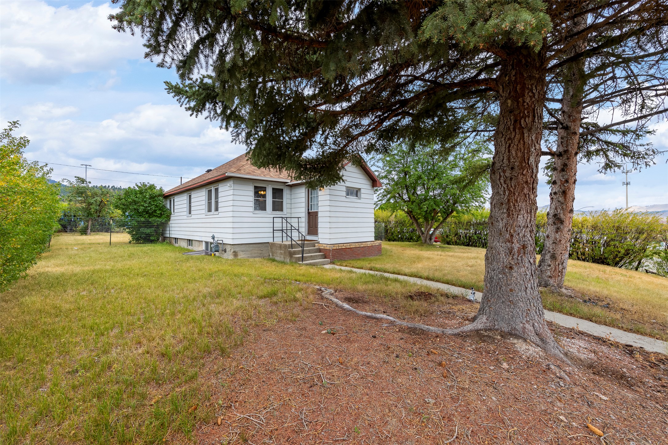 2335 Cannon Street Property Photo 8