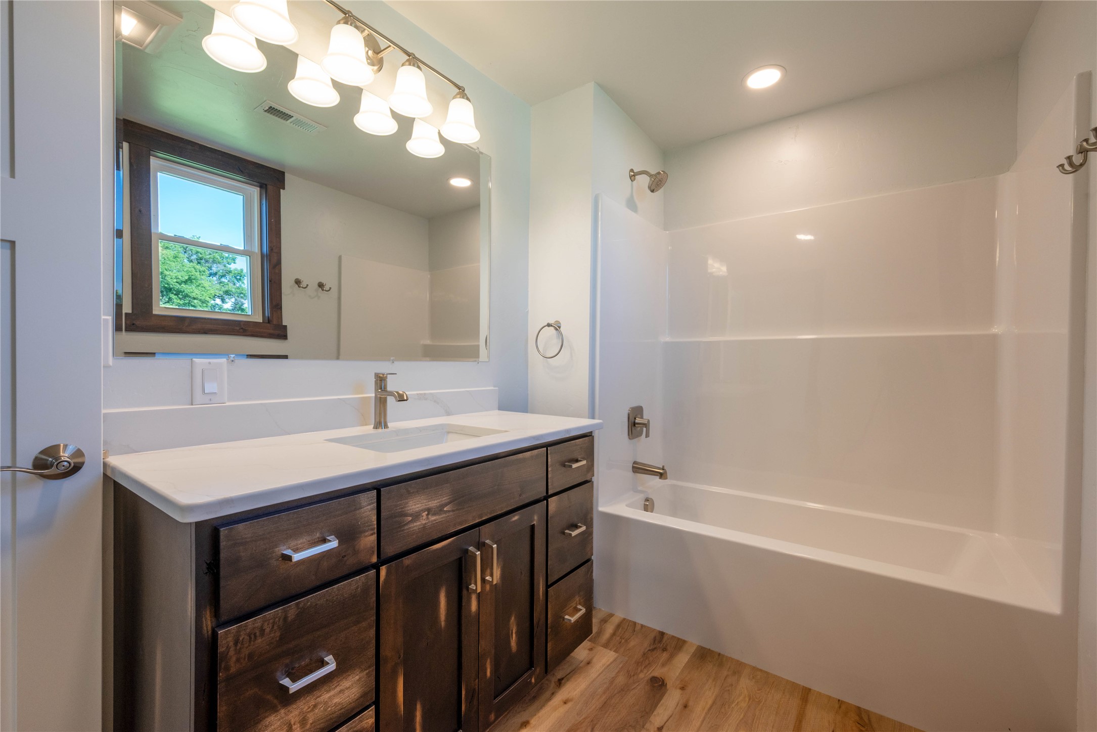 704 3rd Avenue Property Photo 12