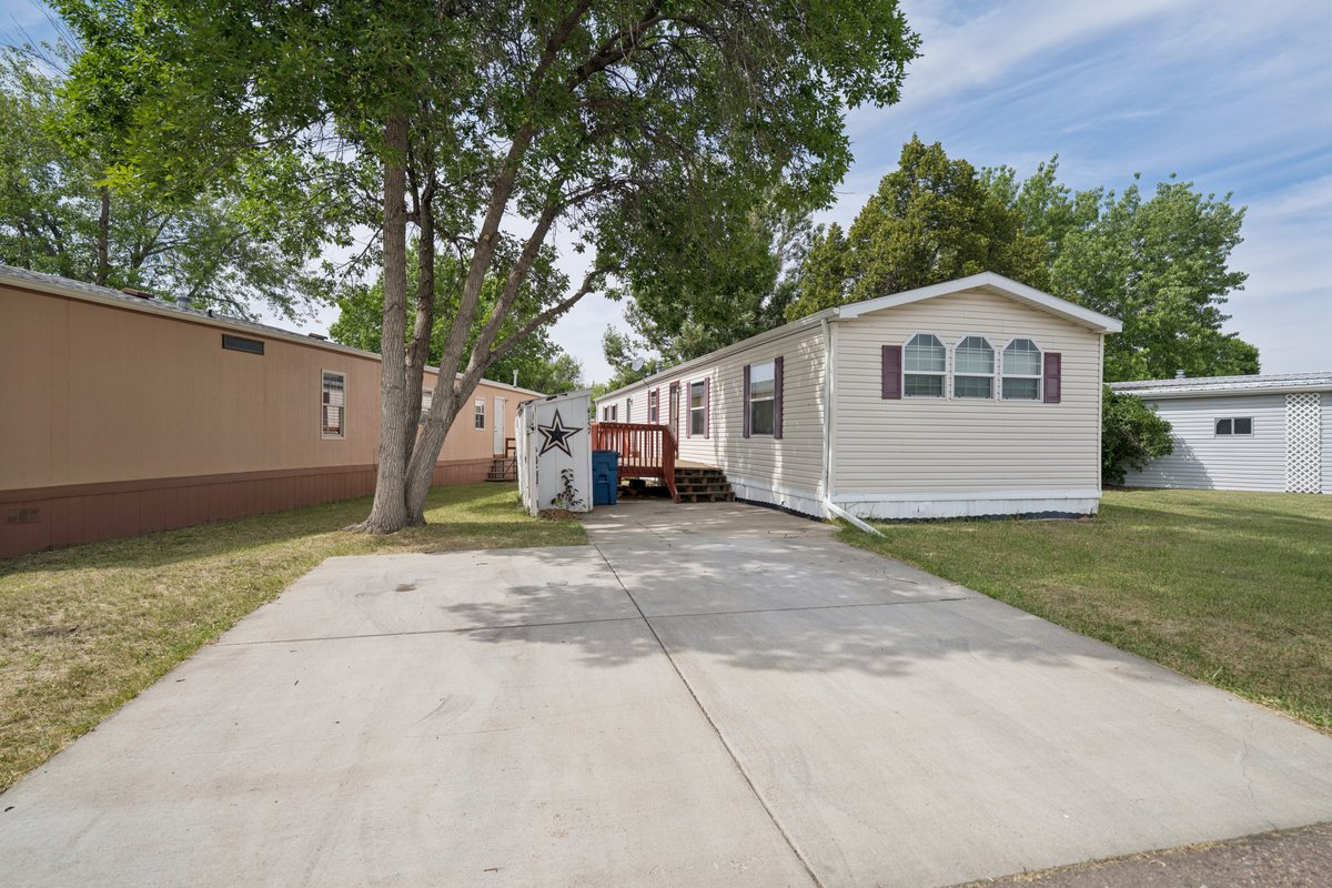 4157 Highwood Drive Property Photo 2