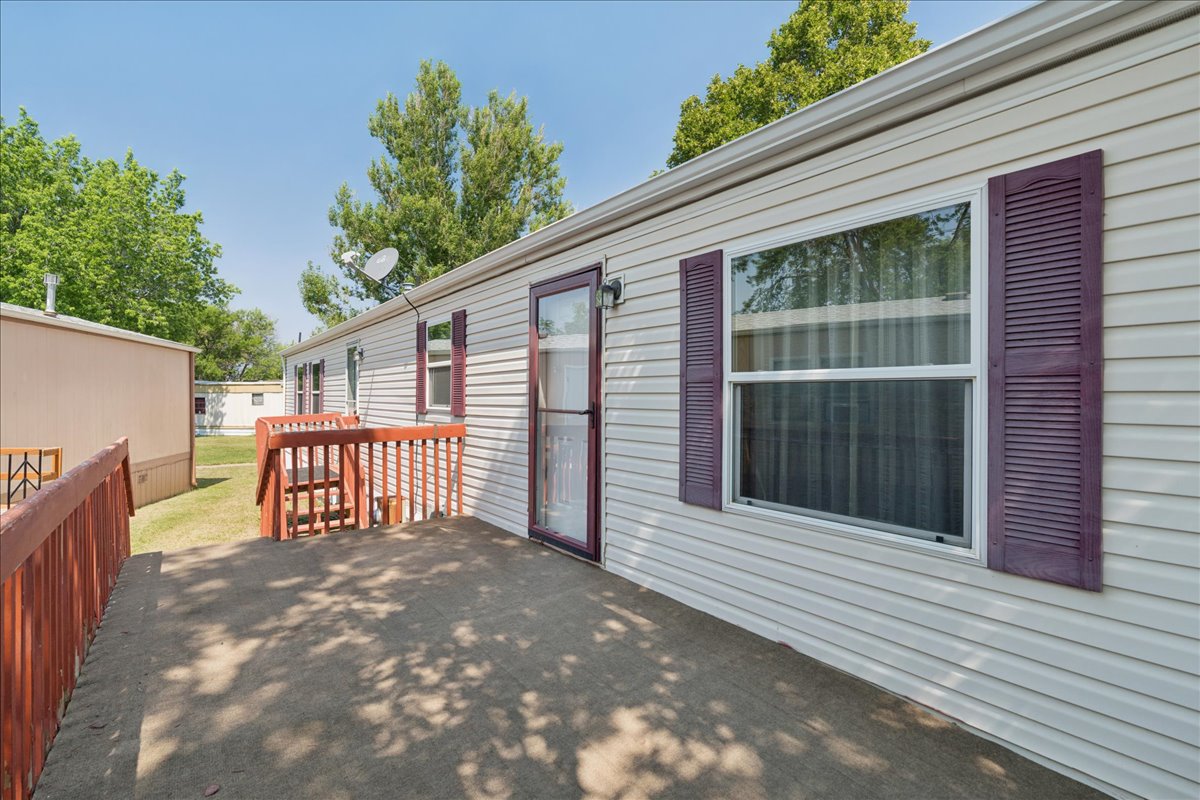 4157 Highwood Drive Property Photo 3