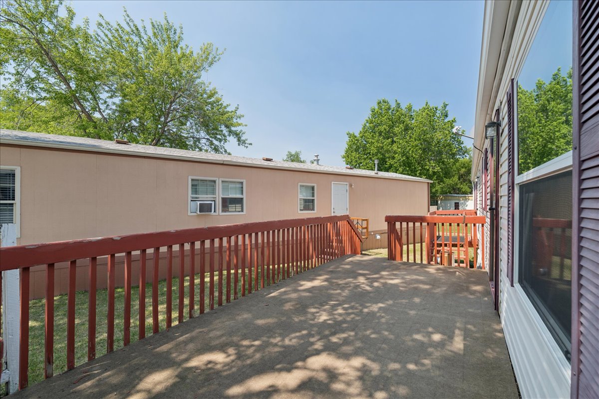 4157 Highwood Drive Property Photo 4
