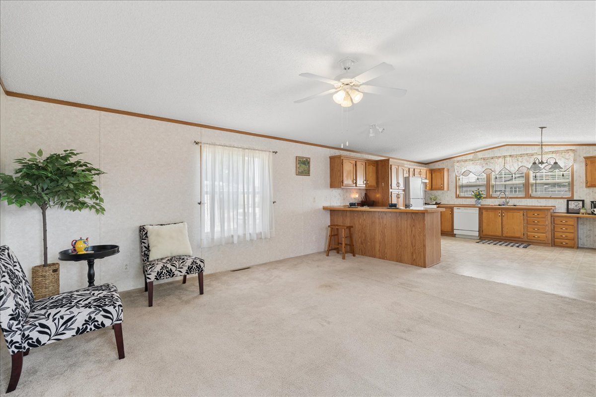4157 Highwood Drive Property Photo 6