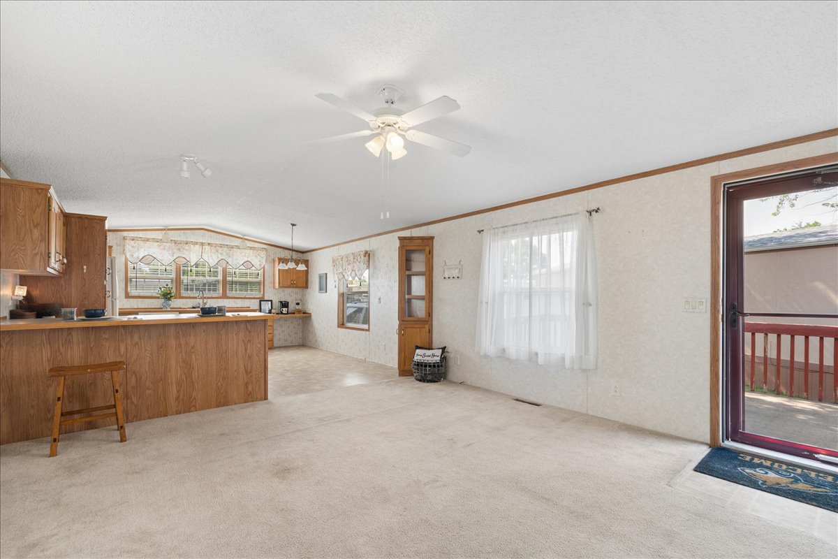 4157 Highwood Drive Property Photo 7