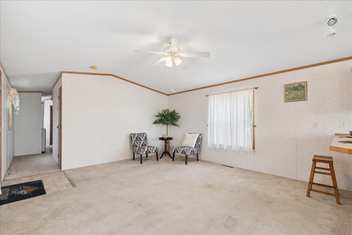 4157 Highwood Drive Property Photo 8