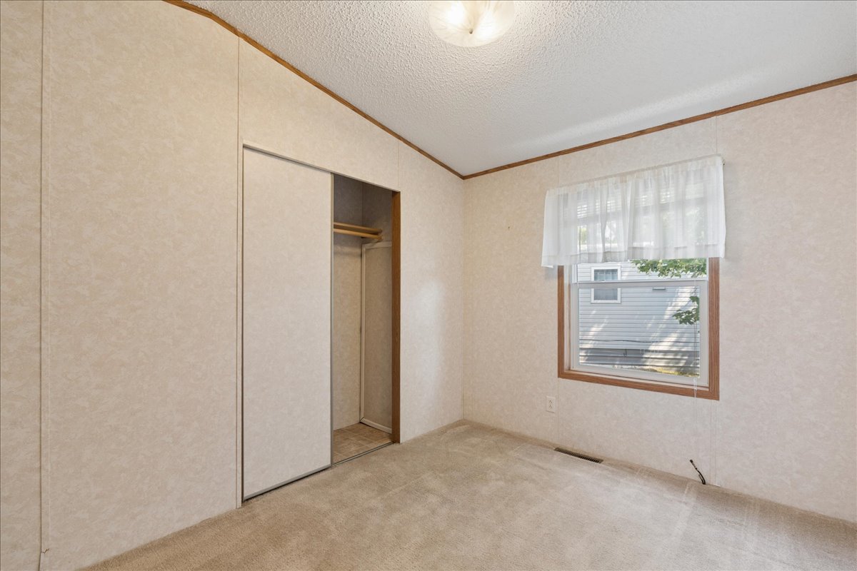 4157 Highwood Drive Property Photo 13