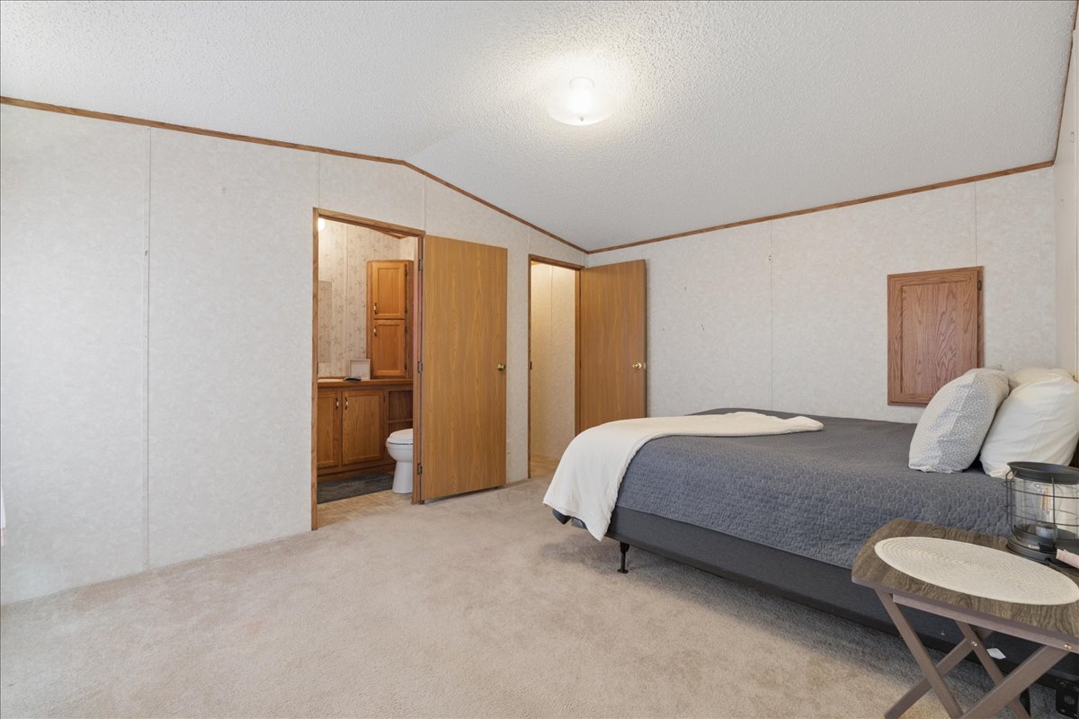 4157 Highwood Drive Property Photo 15