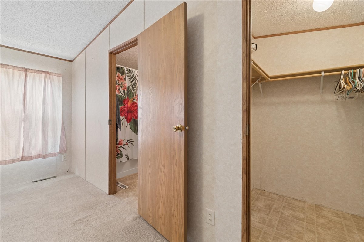 4157 Highwood Drive Property Photo 18