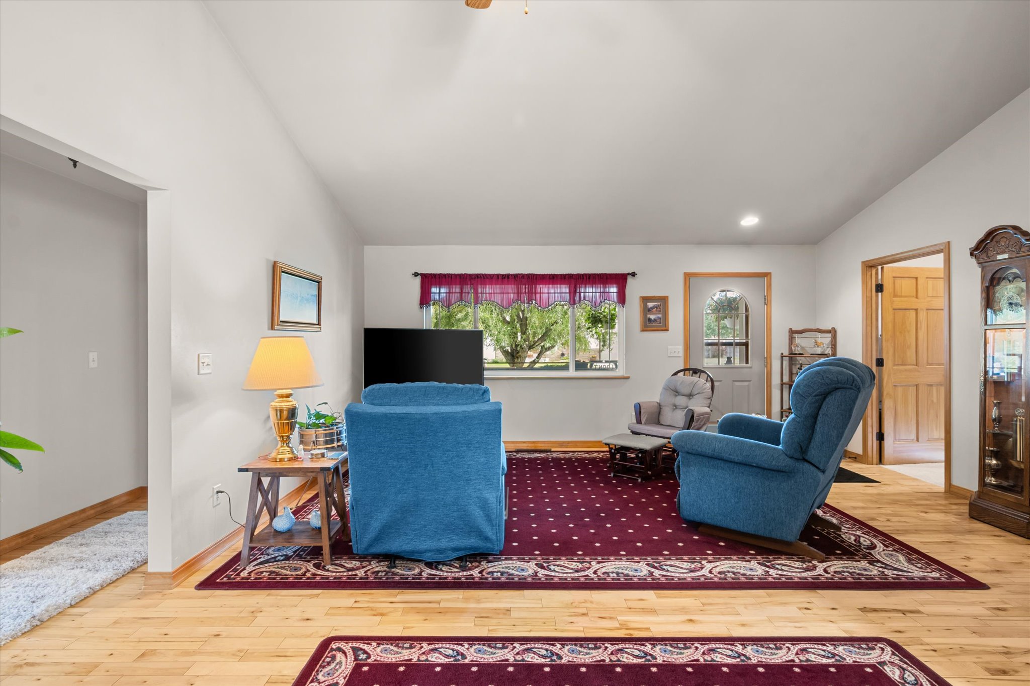 830 Cap Road Property Photo 4