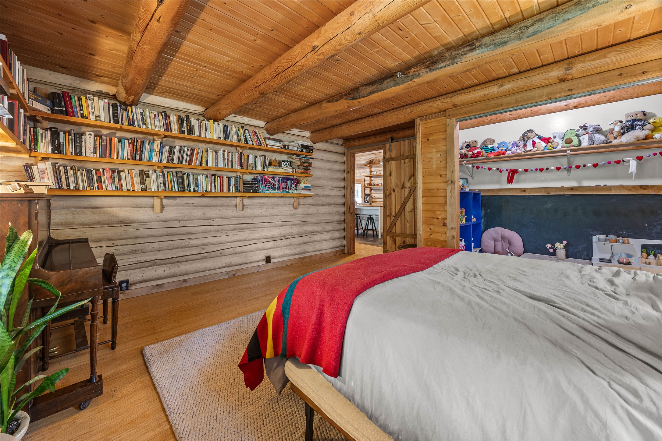 13245 Balsamroot Road Property Photo 4