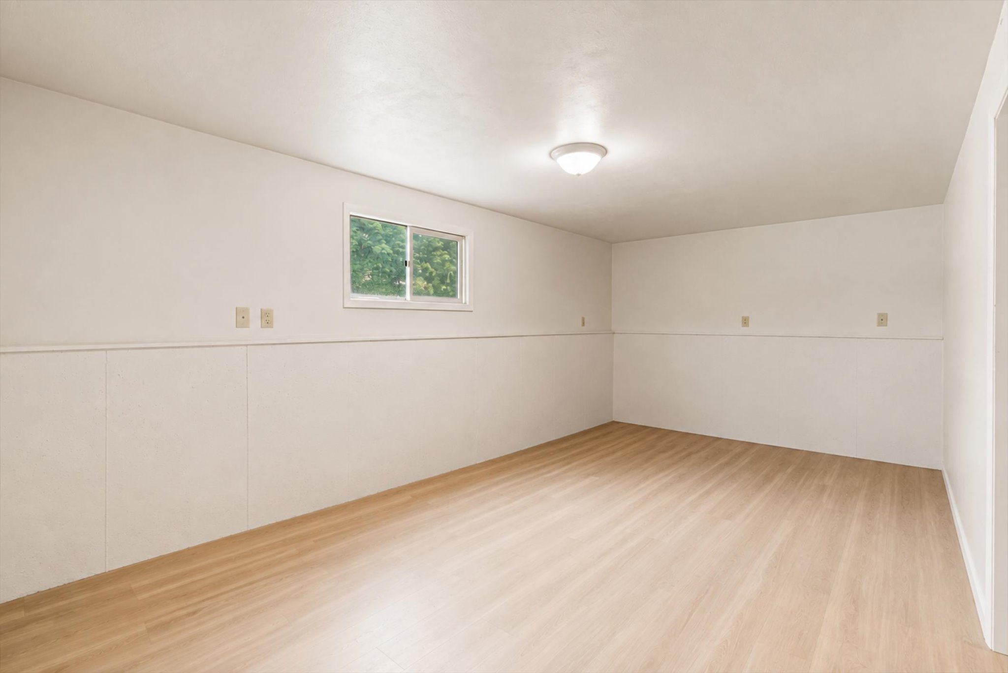 215 Dixon Avenue Property Photo 16