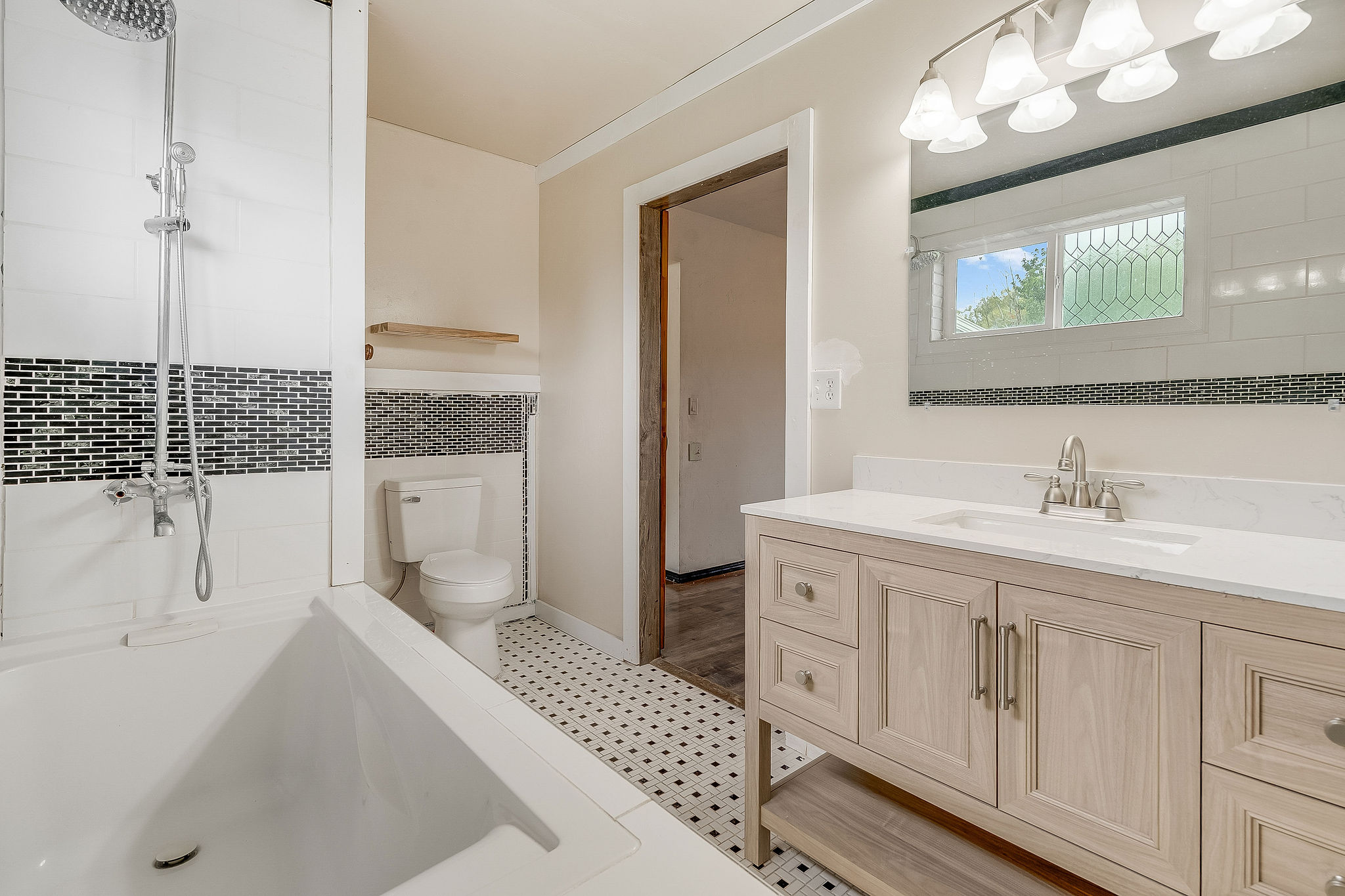 111 River Place Property Photo 20