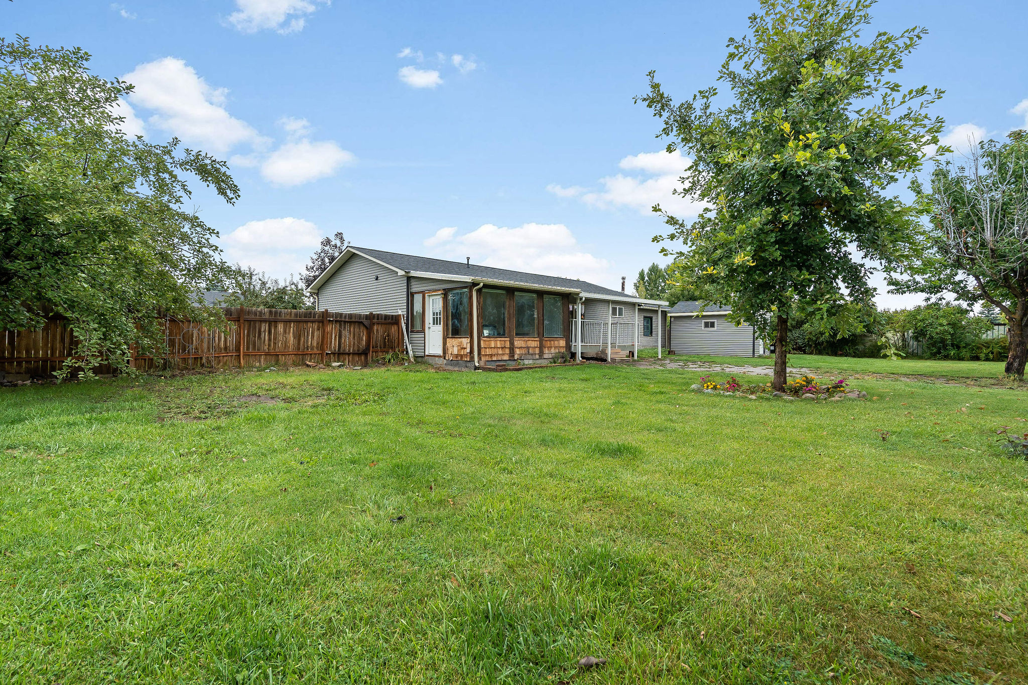 111 River Place Property Photo 39