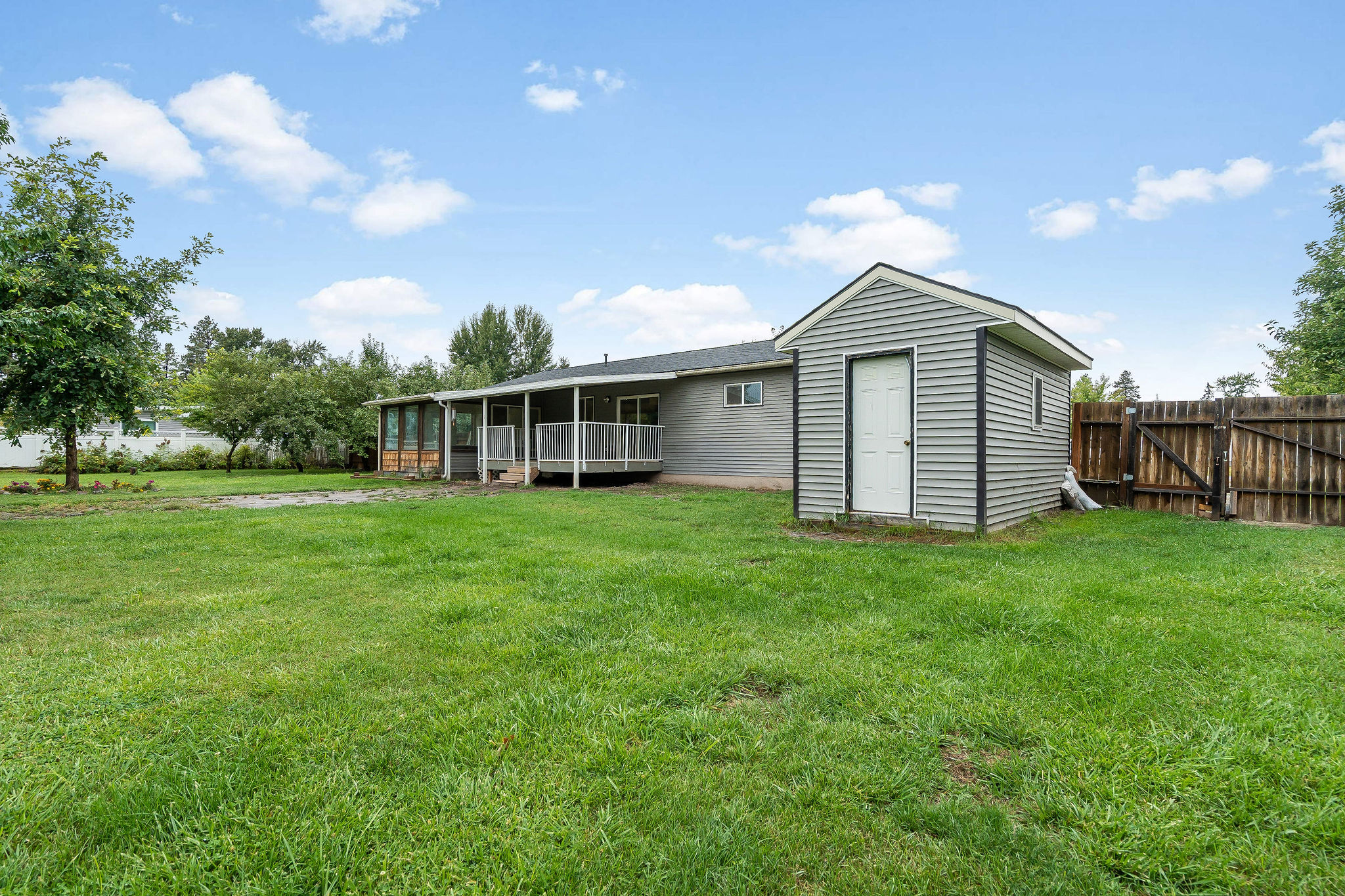 111 River Place Property Photo 40