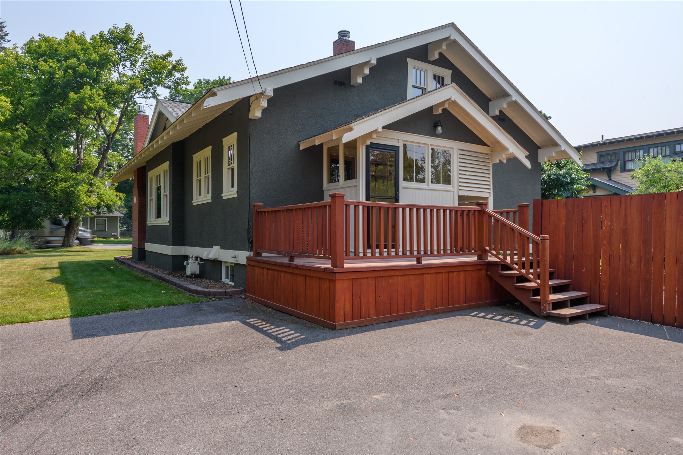 401 Brooks Street Property Photo 3