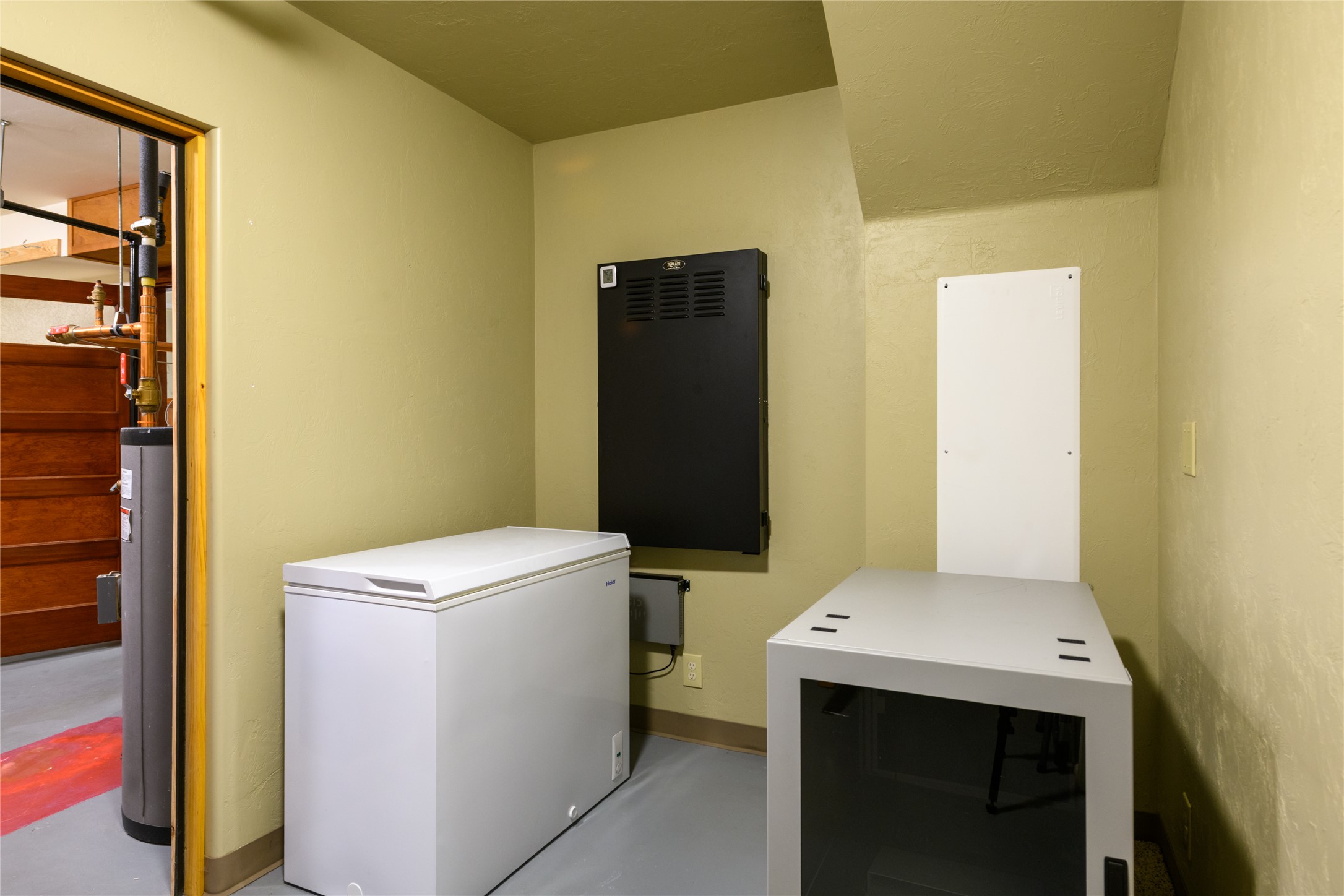 401 Brooks Street Property Photo 43