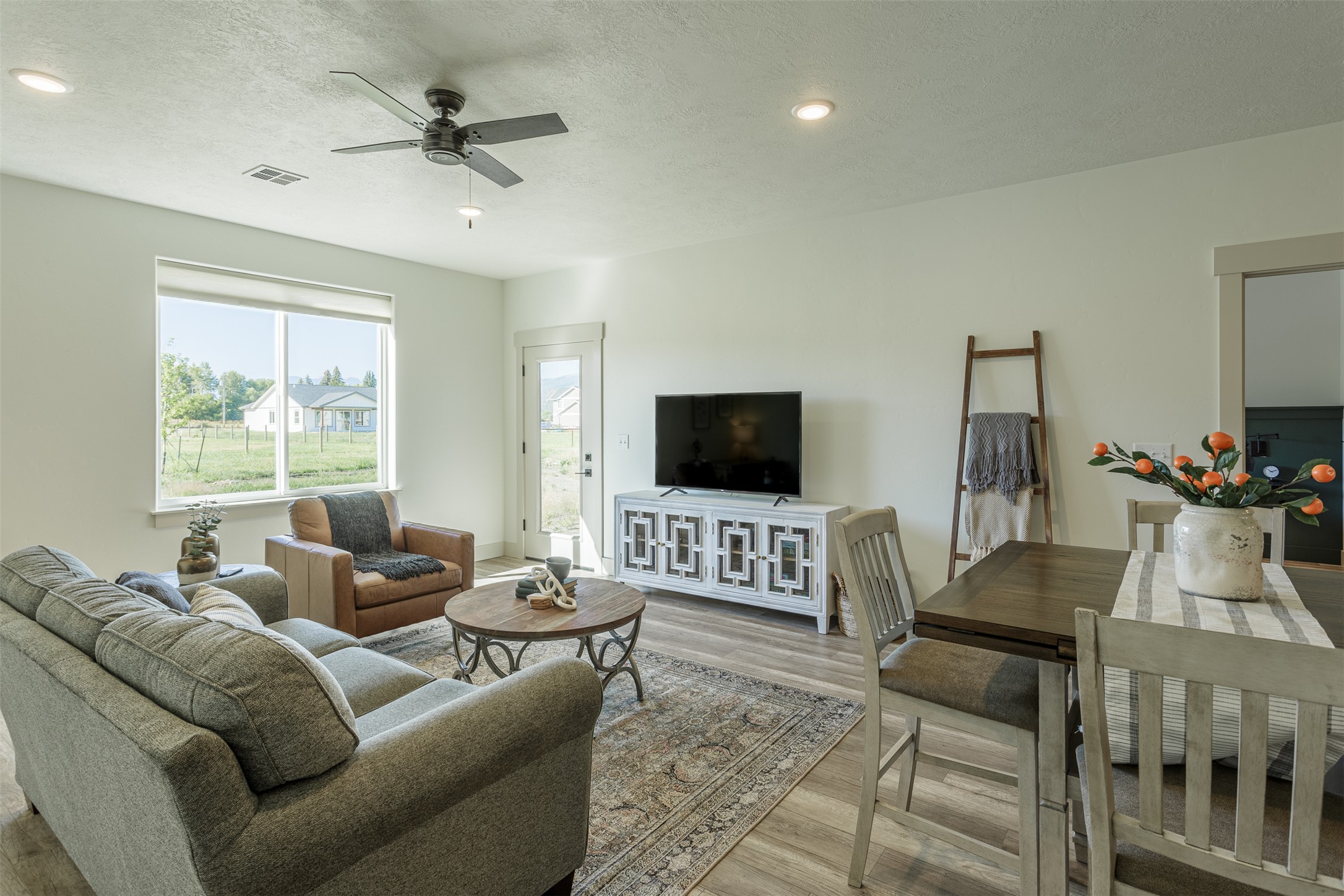 137 Kyle Lane Property Photo 34