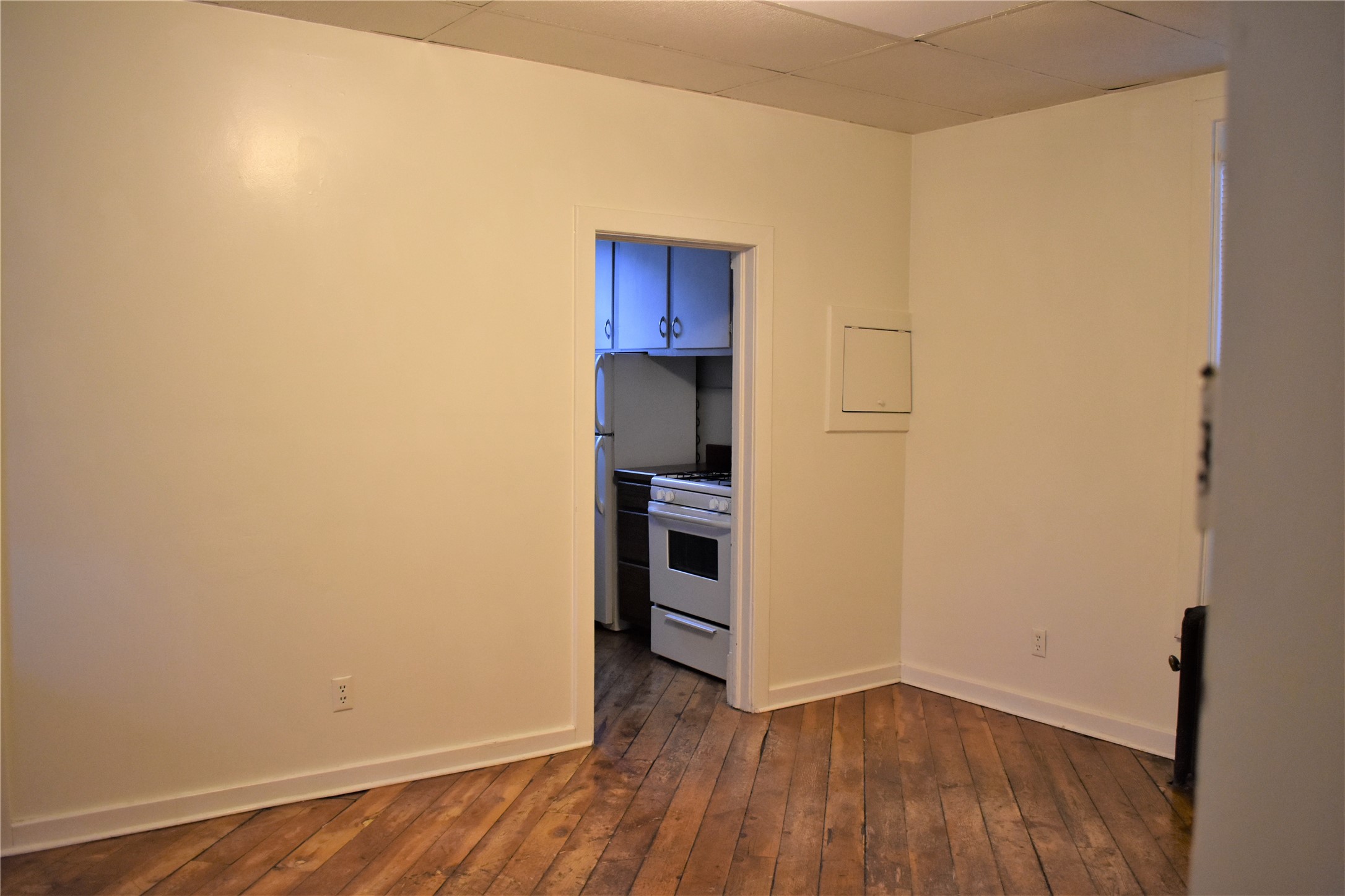 319 E Spruce Street Property Photo 12