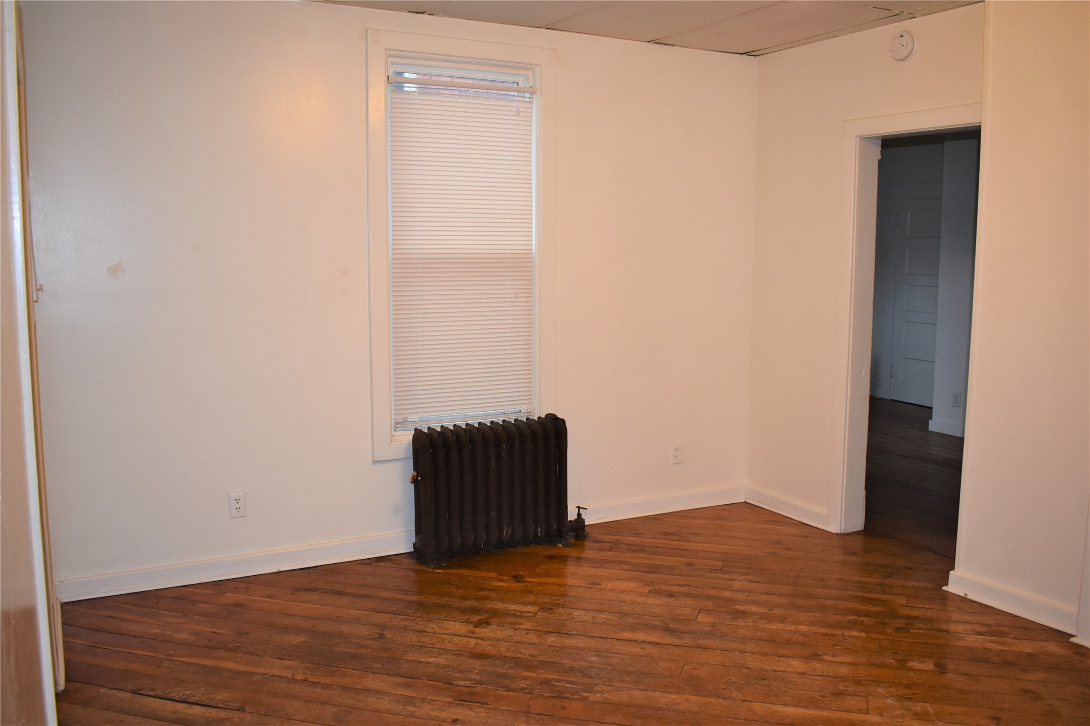 319 E Spruce Street Property Photo 15