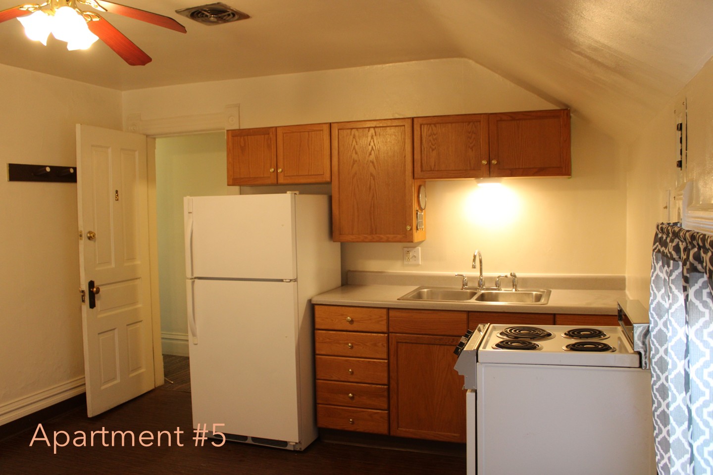 319 E Spruce Street Property Photo 23