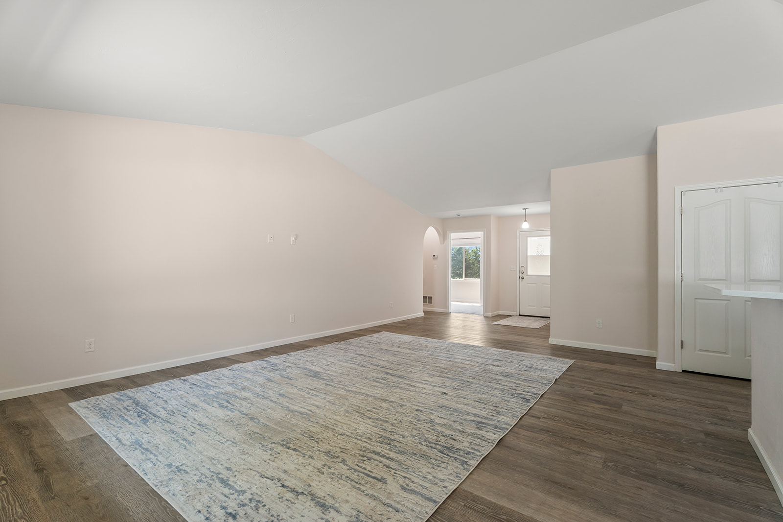 1010 Wolf Road Property Photo 17