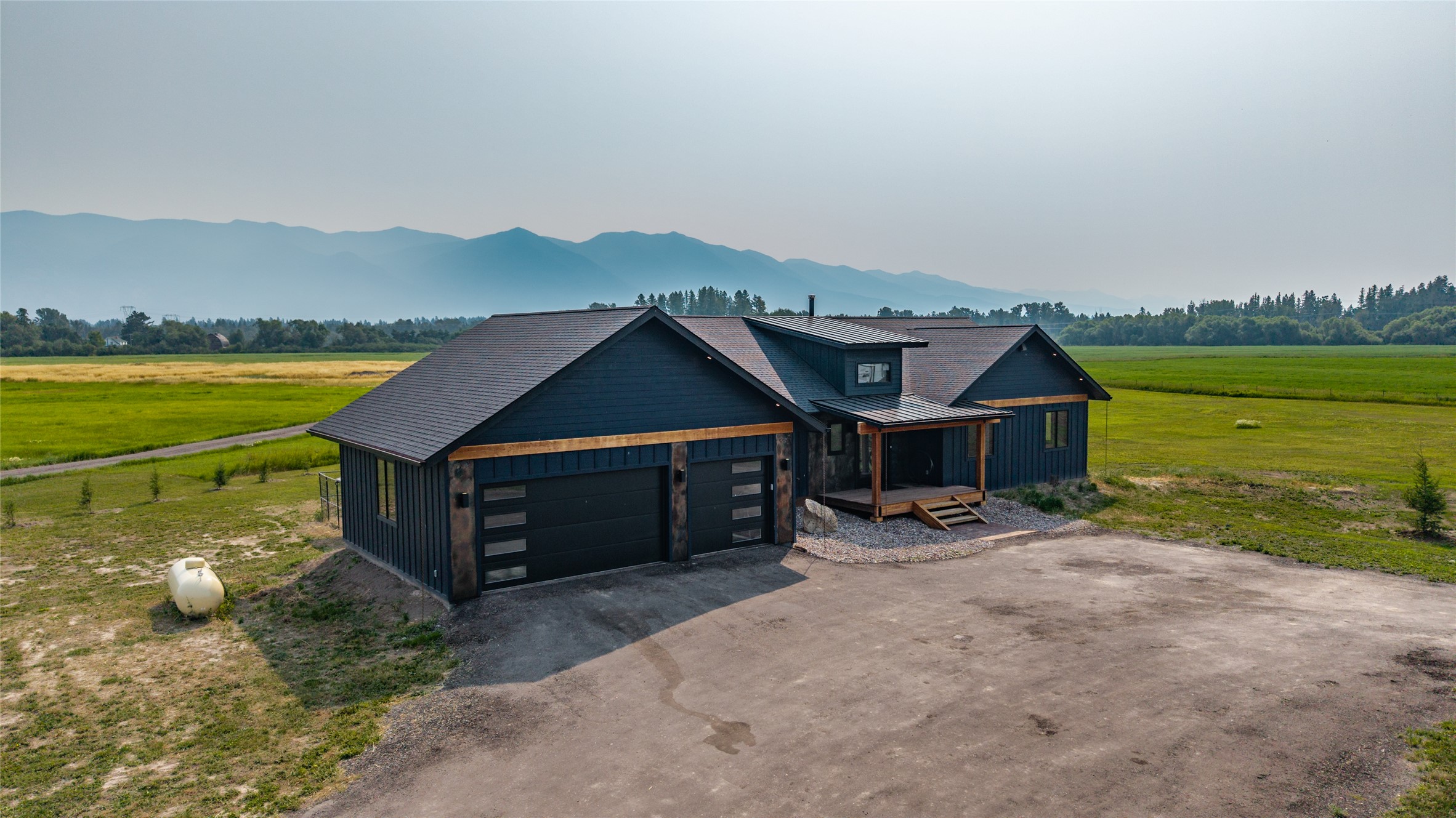 192 Glacier Flats Road Property Photo 2