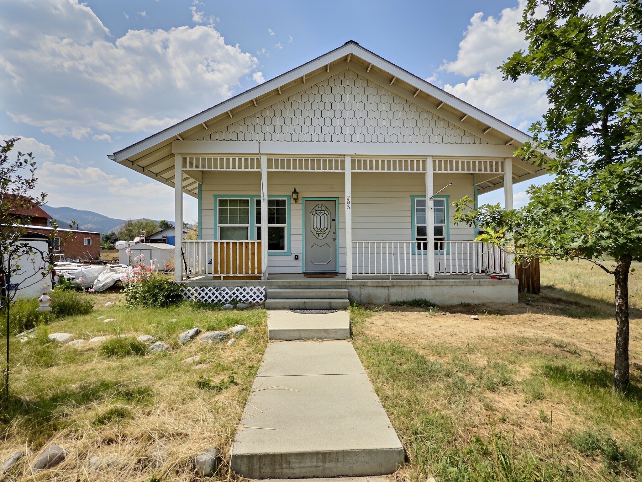 203 Monroe Street S Property Photo 1