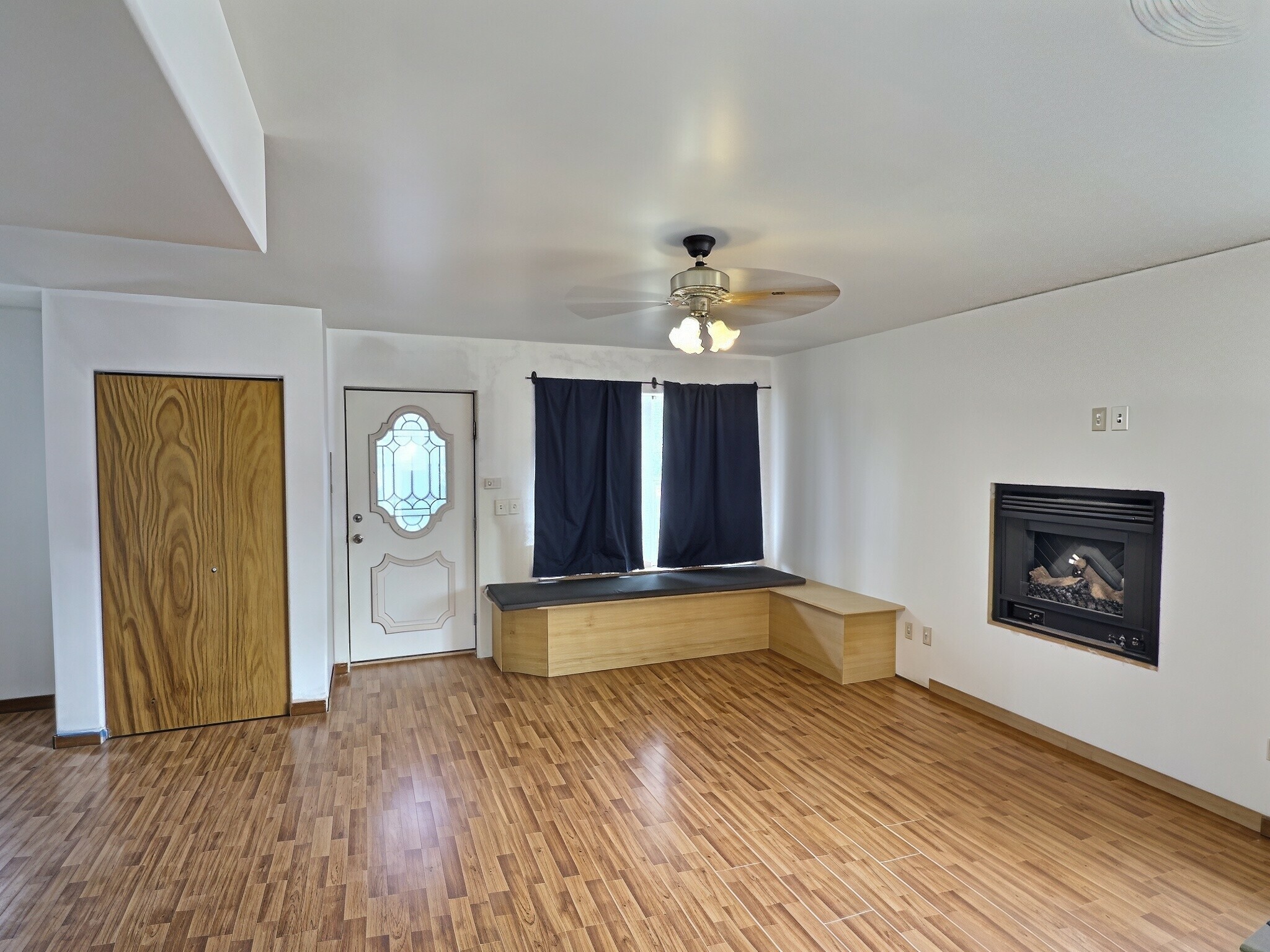 203 Monroe Street S Property Photo 5