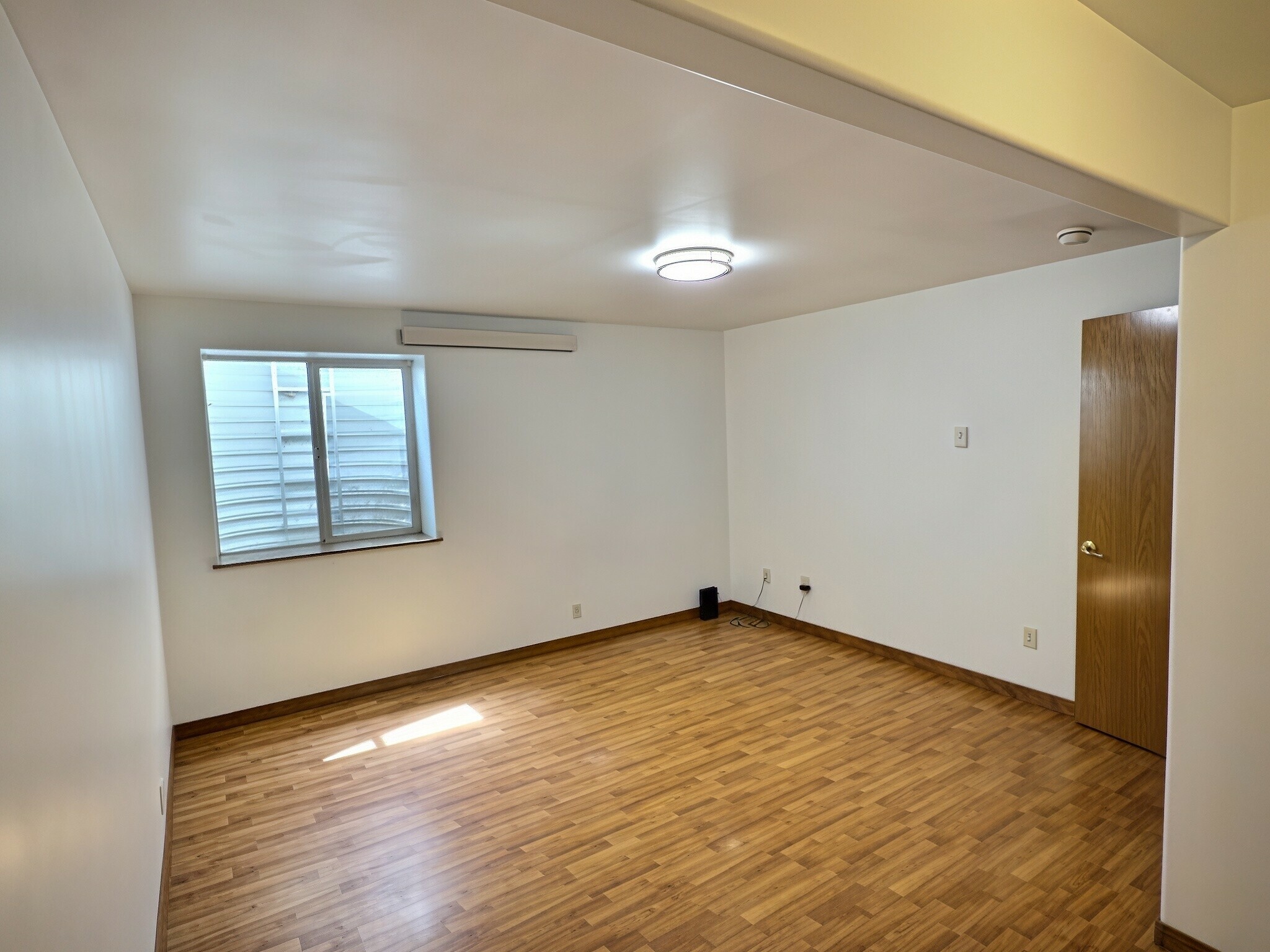 203 Monroe Street S Property Photo 30