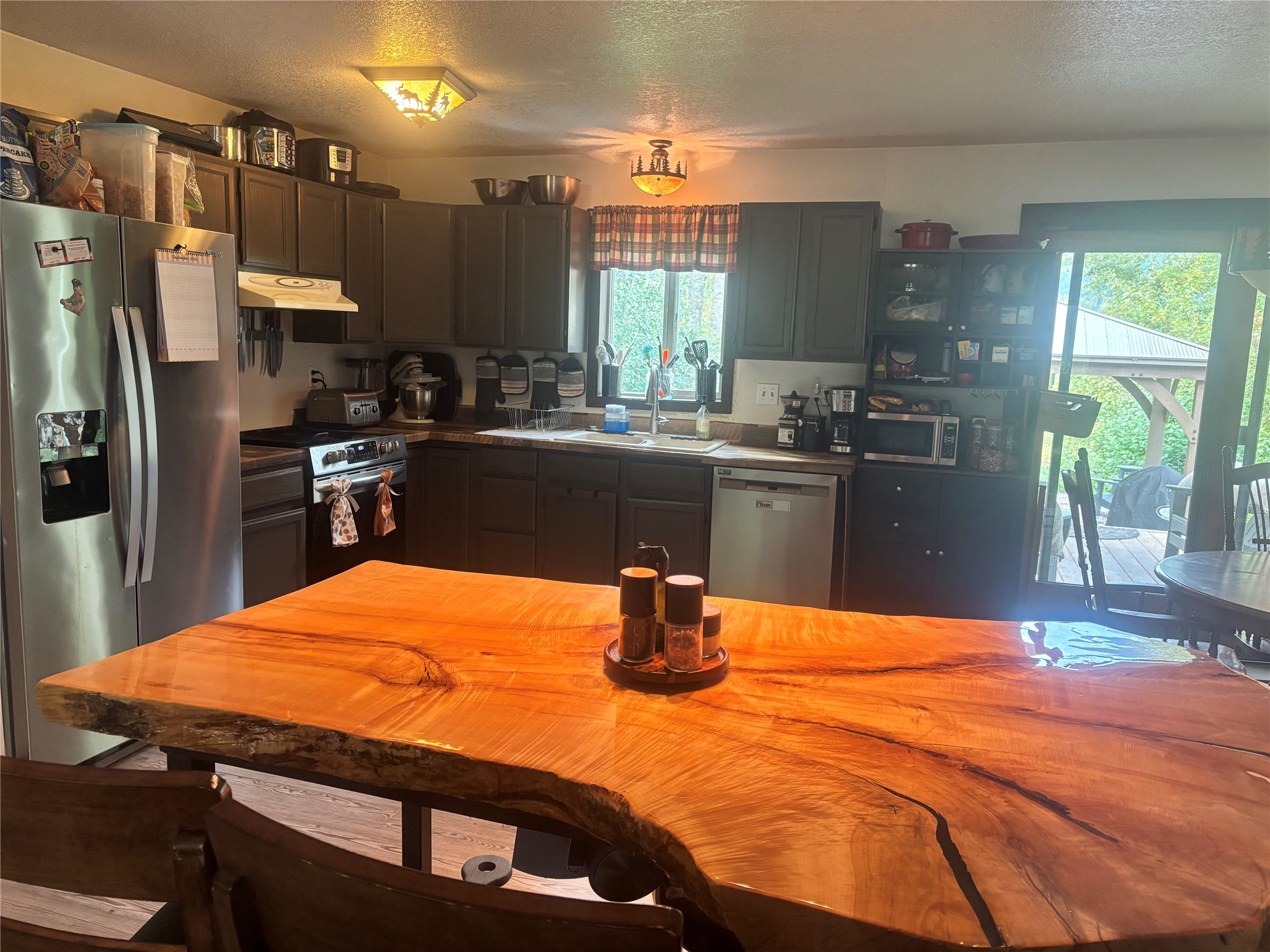 19525 E Mullan Road Property Photo 4