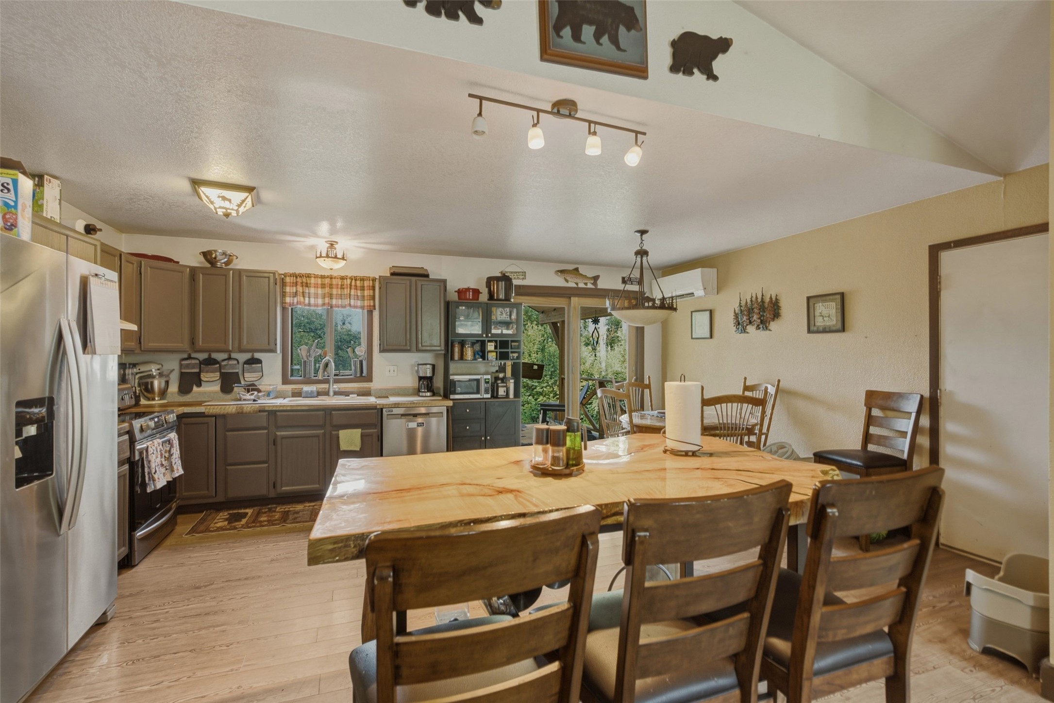 19525 E Mullan Road Property Photo 59