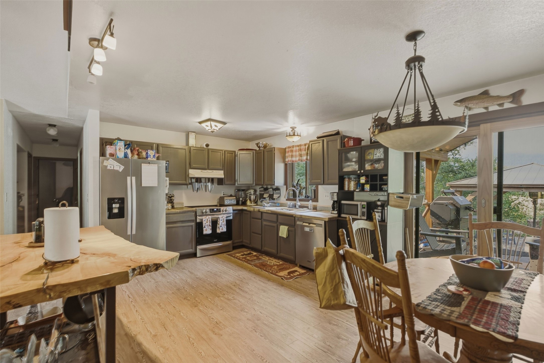 19525 E Mullan Road Property Photo 61